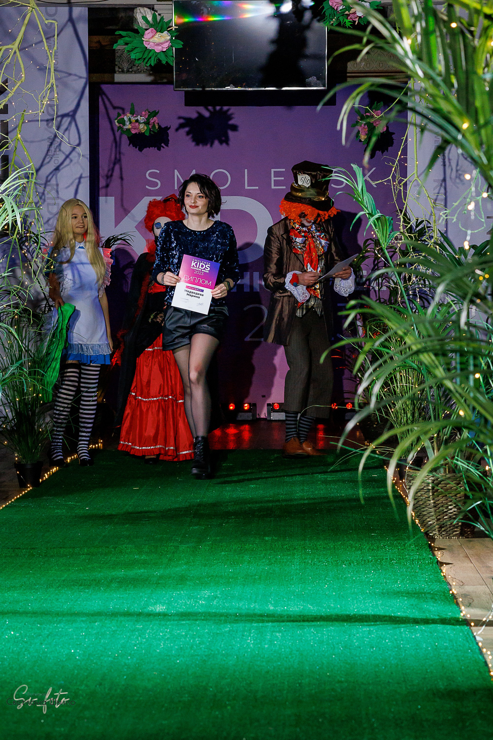 Smolensk Fashion Week_показы_ДЕНЬ 3_ФИНАЛ_Алиса в стране чудес. Главная