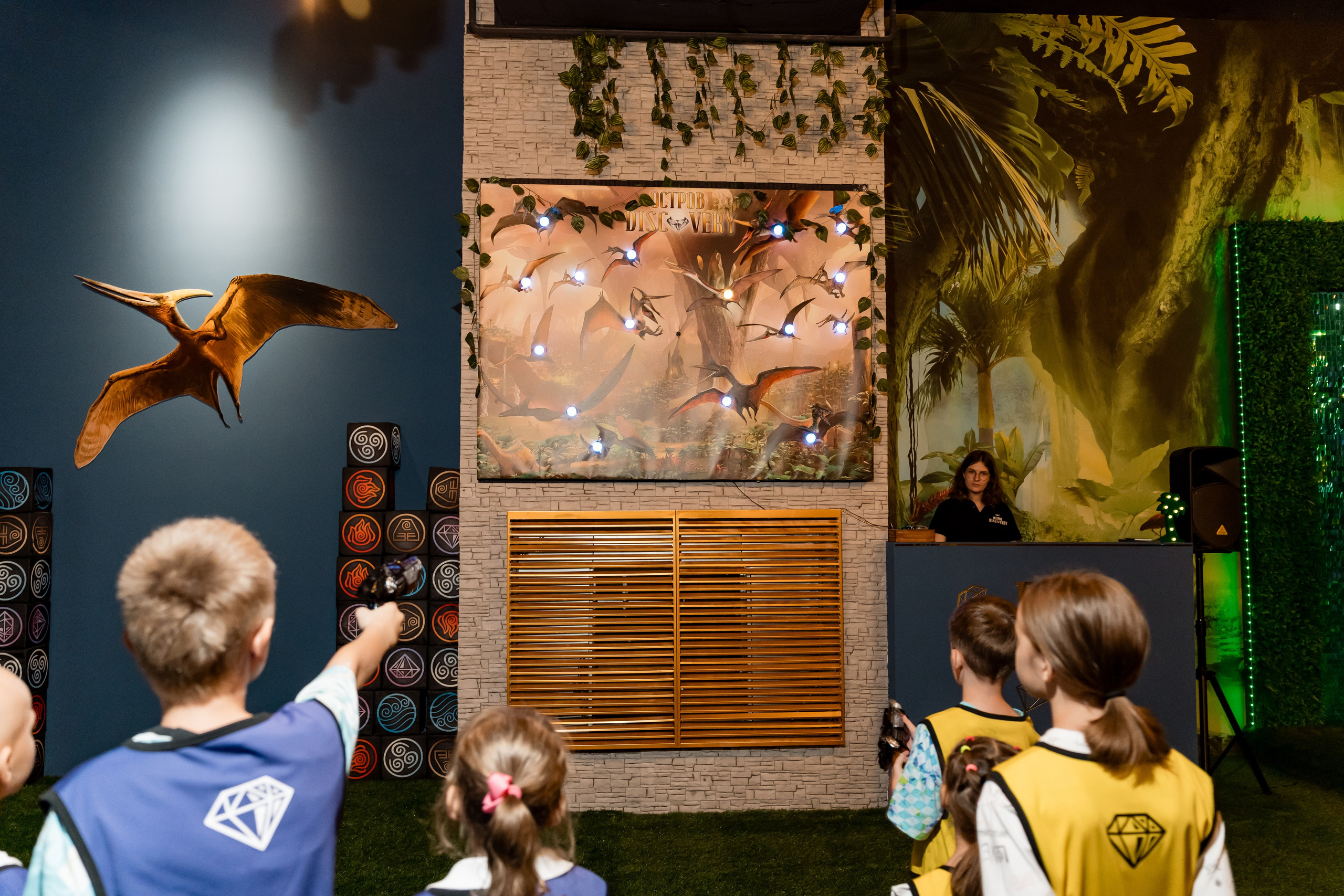 С Днем Рождения, Гена! Остров Discovery