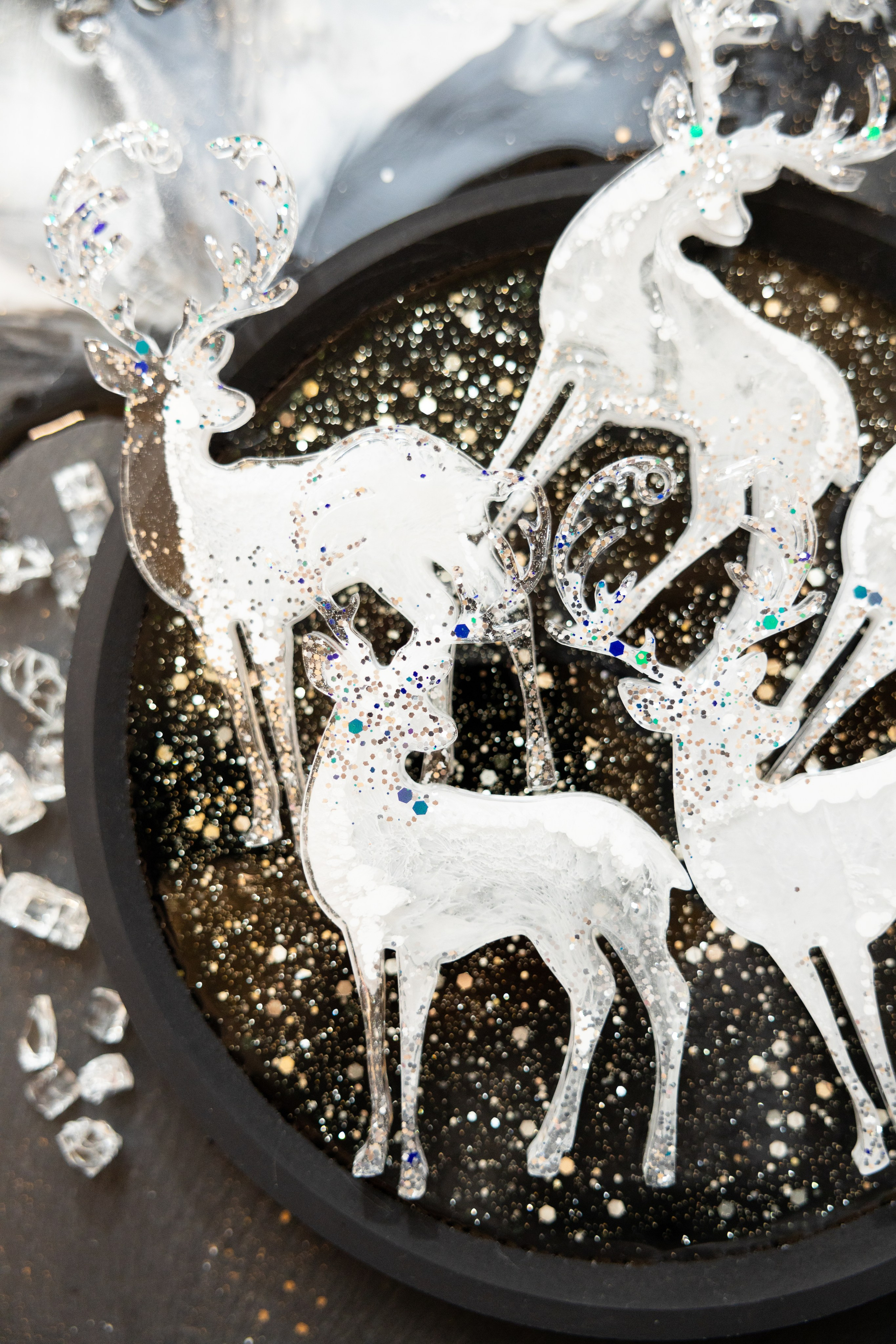 Елочные игрушки из смолы. Художник Якимова Юлия картины в интерьер и предметы декора