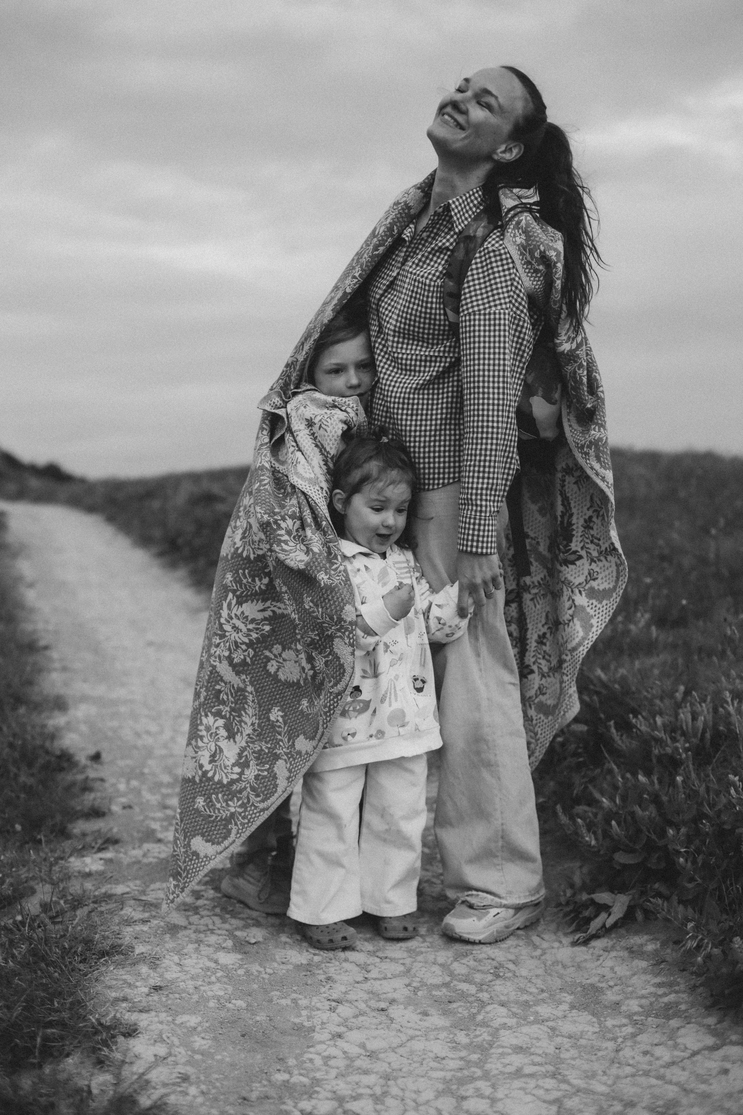 Лена, Ира, Лейла, Ника, Адам и Ария. Семейный фотограф Анапа