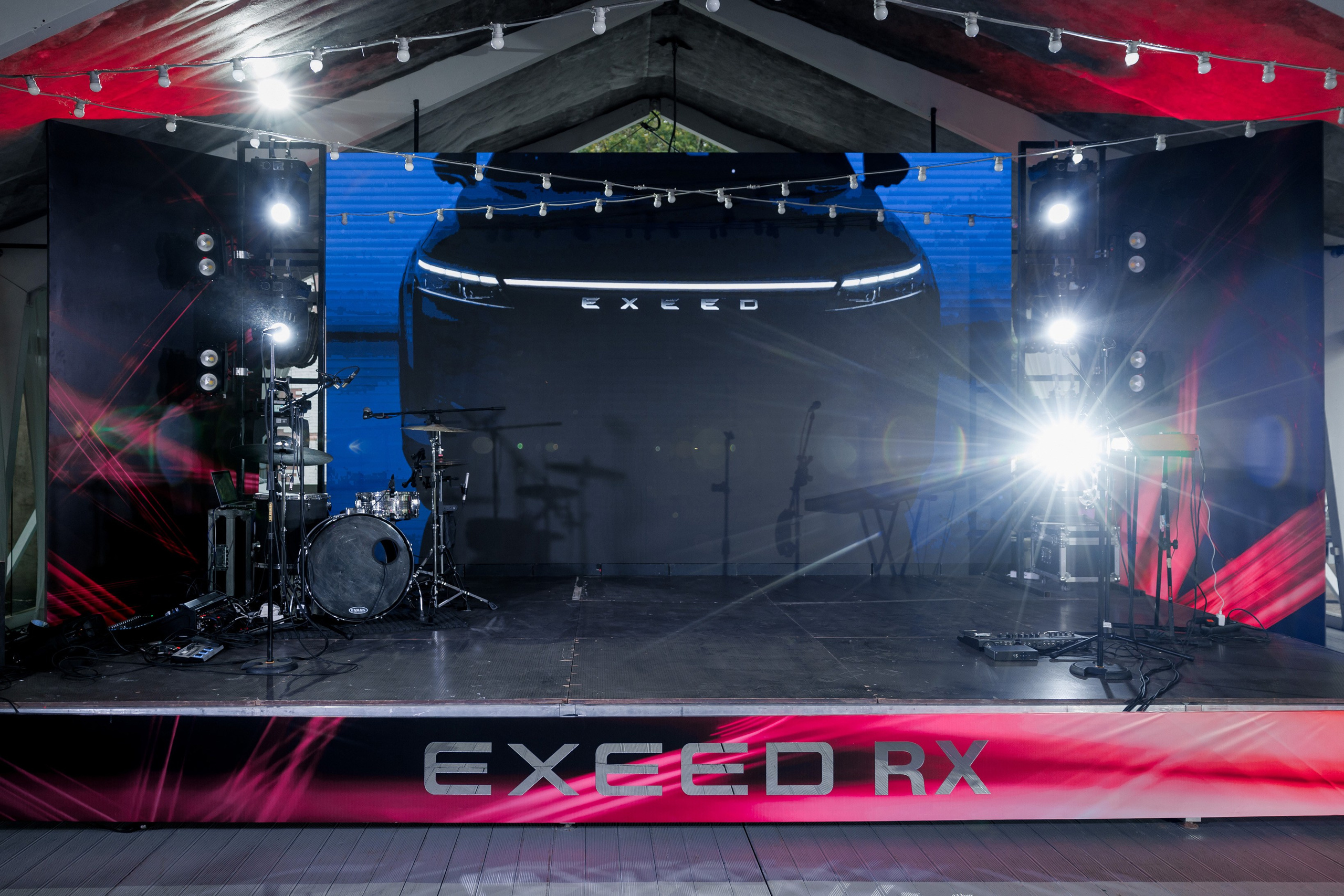 Презентация Exeed RX. Свадебный фотограф в Иркутске Сапаров Александр