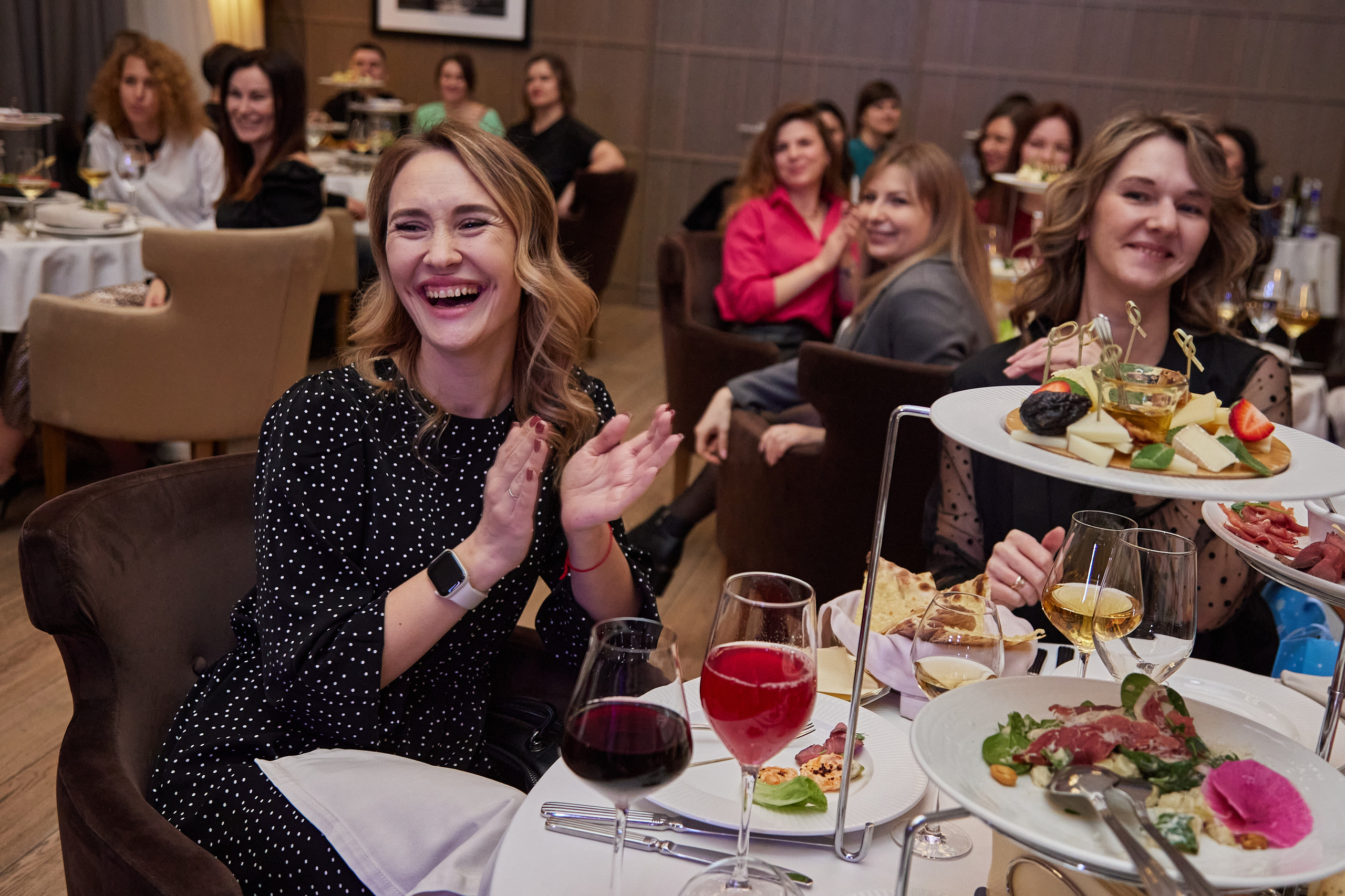 Корпоратив онлайн школы Marketplace.School. Репортажный и семейный фотограф Ухова Наталья в Москве