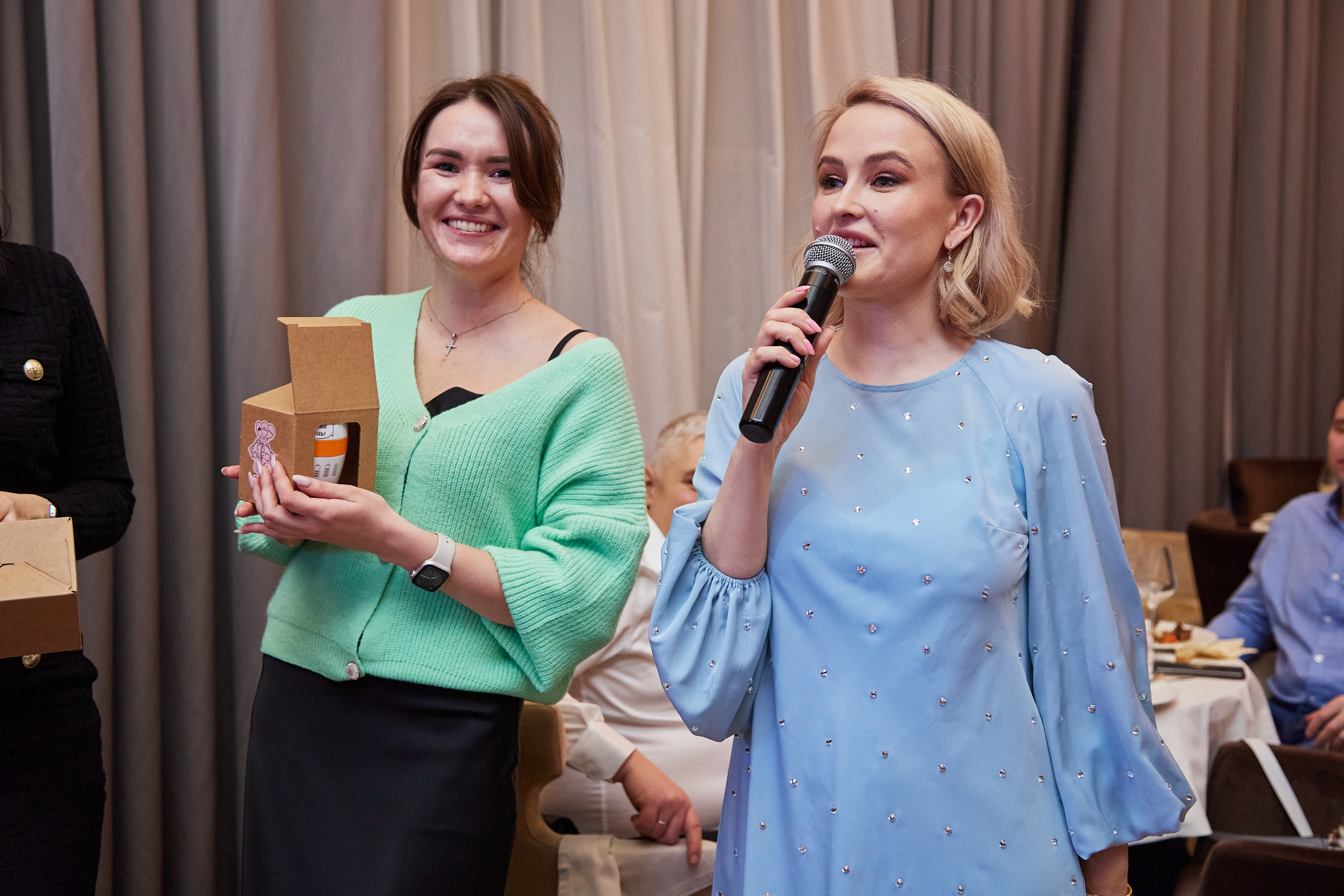 Корпоратив онлайн школы Marketplace.School. Репортажный и семейный фотограф Ухова Наталья в Москве