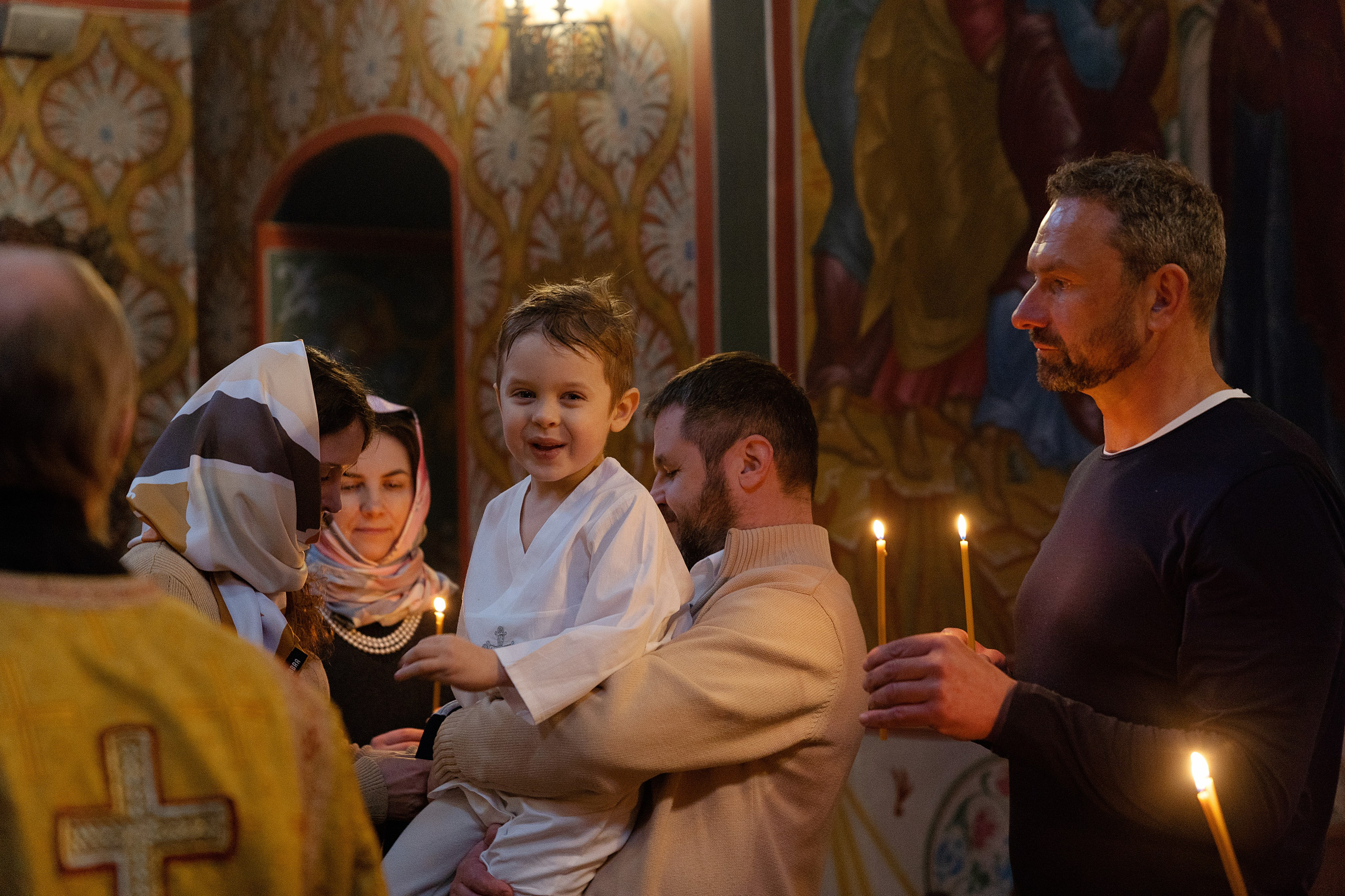 Съемка Таинства Крещения в храме Архангела Михаила в д. Станиславль. Семейный и детский фотограф в Москве Екатерина Офицерова