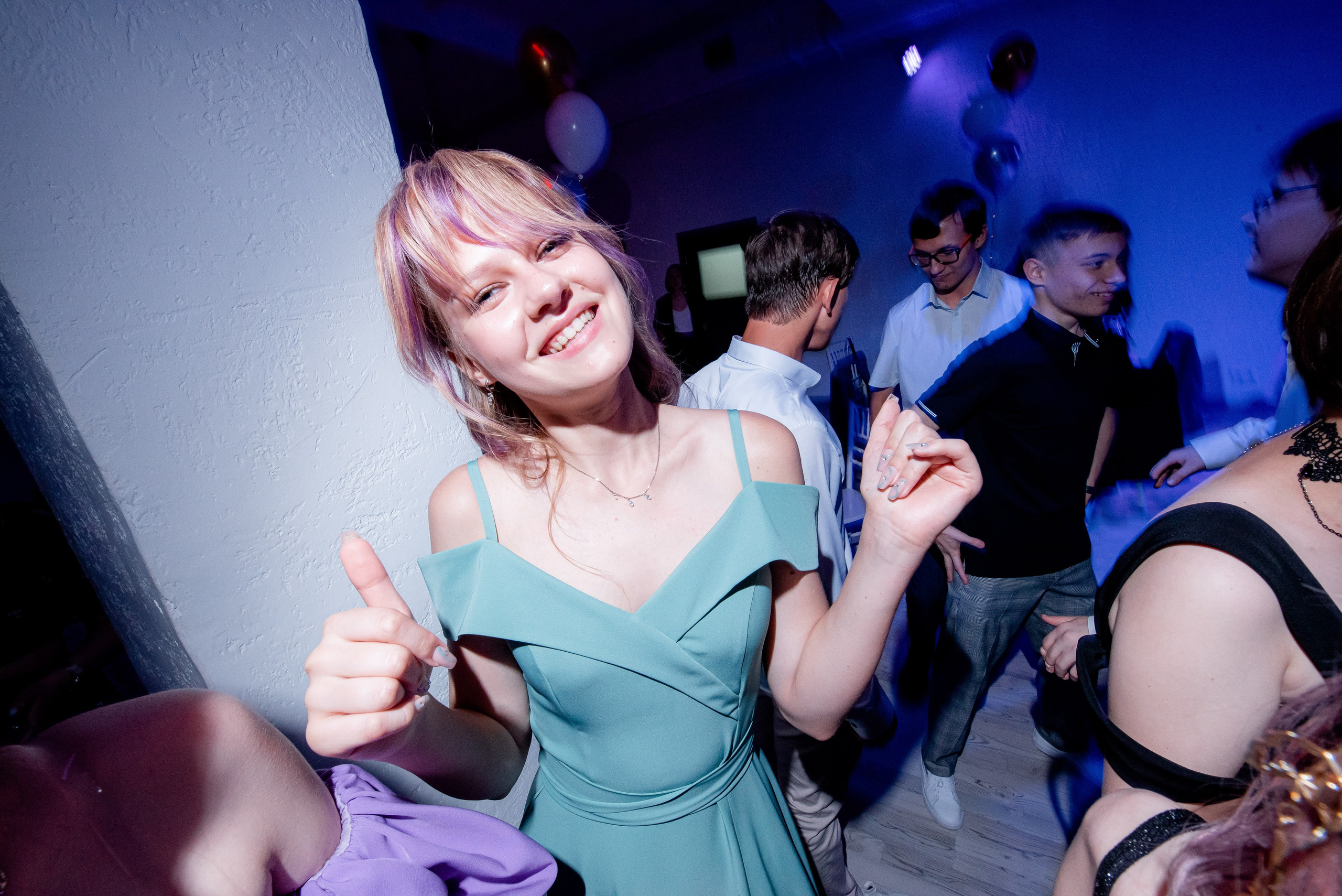 30 Школа. Вручение и Банкет. ДК Юбилейный и Банхоф. Фотограф в Волгограде и Волжском Александр Горбань