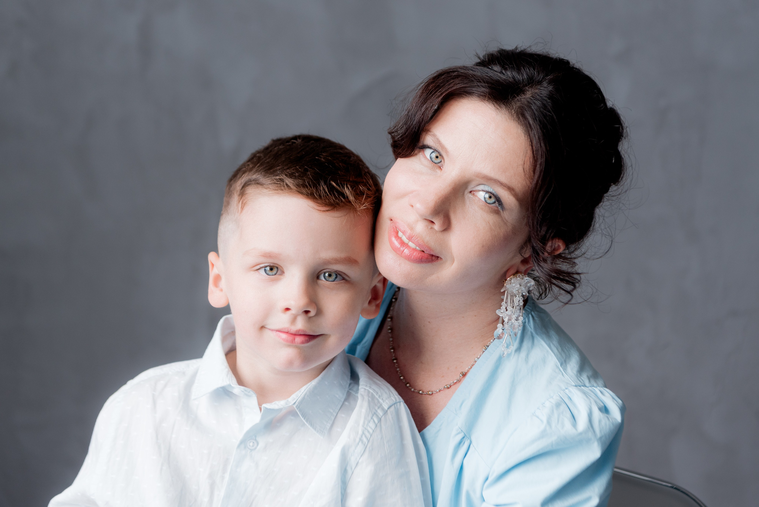 Мама и Сын в студии Патрики. Фотограф в Волгограде и Волжском Александр Горбань