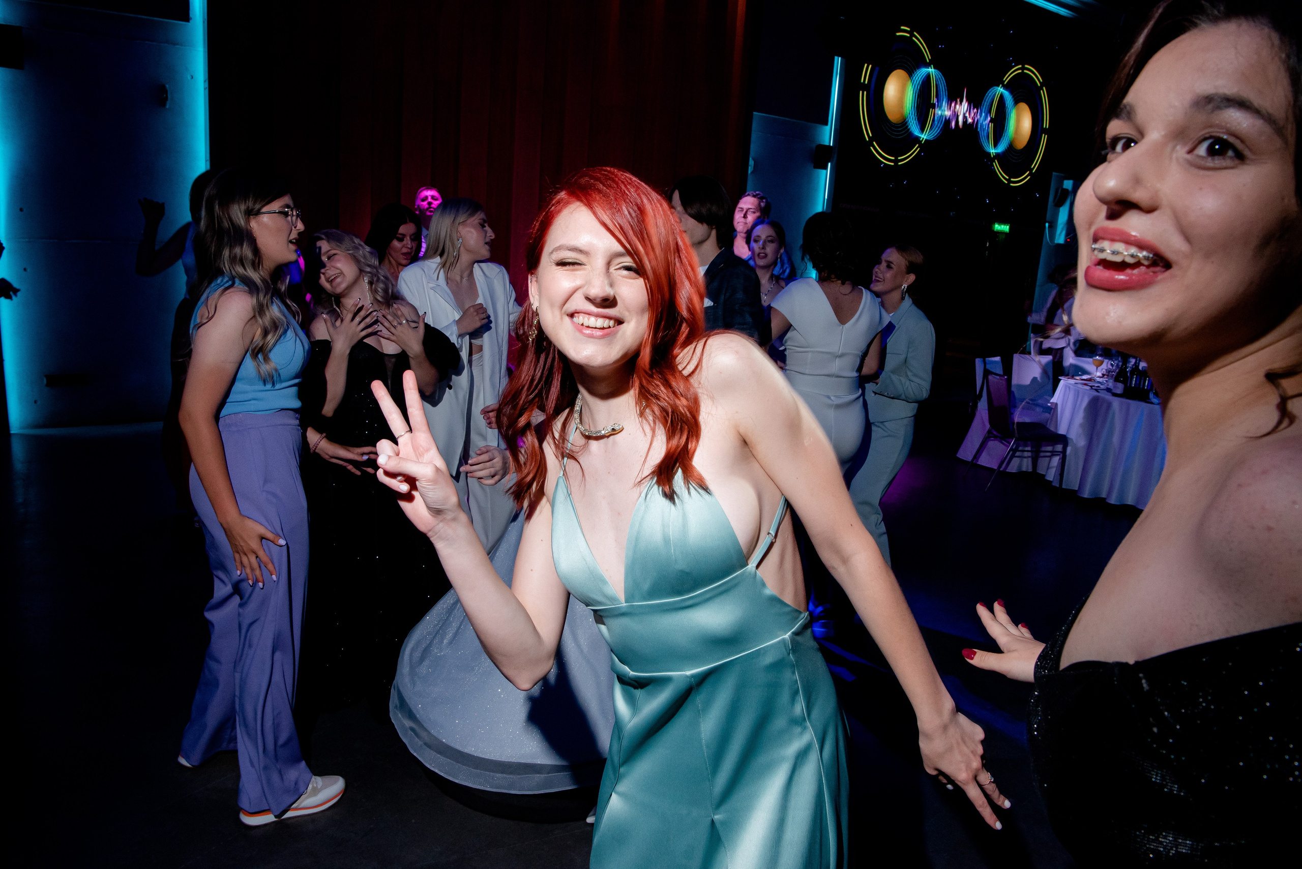 140 Школа. Вручение и Банкет. Сити Холл. Фотограф в Волгограде и Волжском Александр Горбань