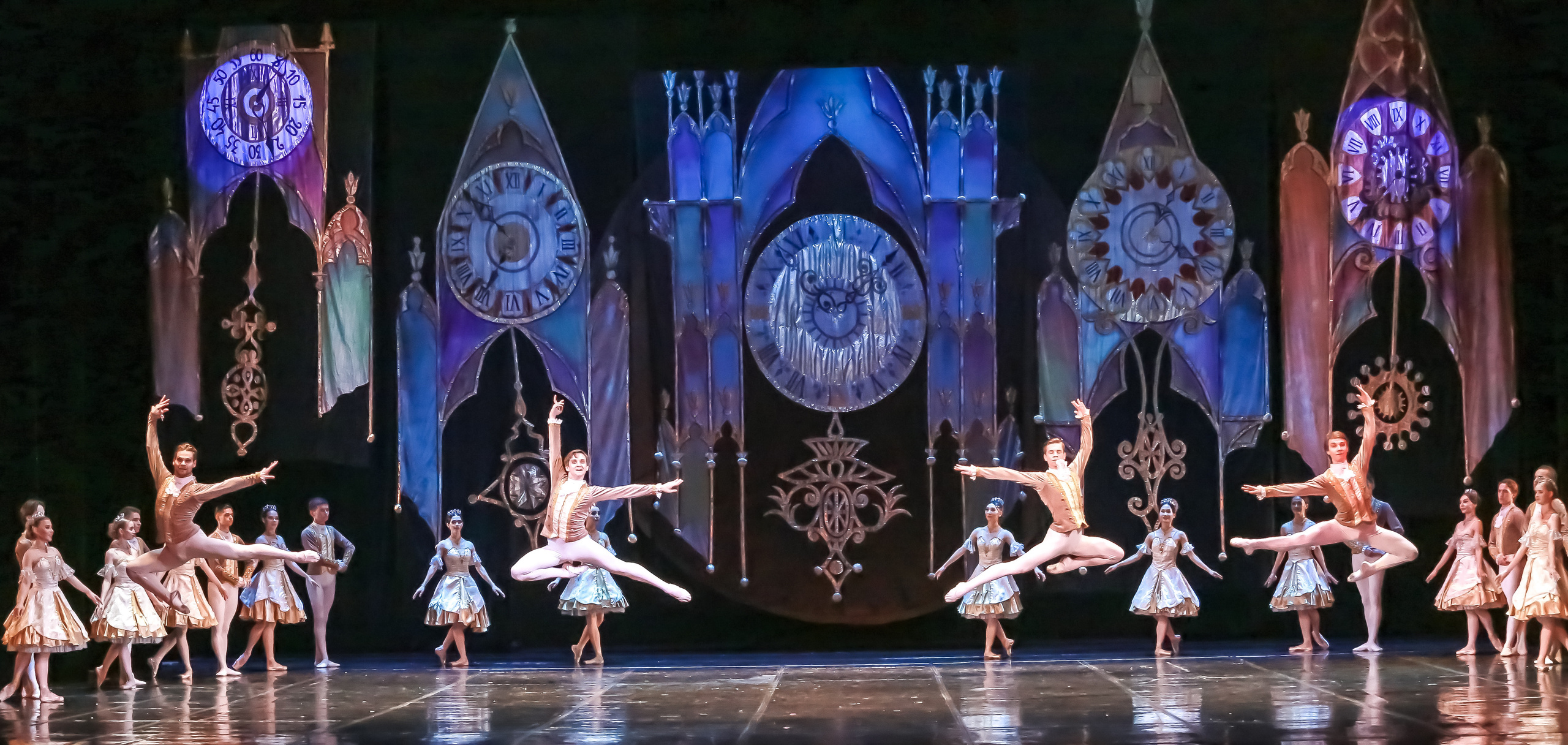 Спектакль Золушка Мариинского театра оперы и балета на сцене Зимнего театра. Фотограф в Сочи Юрий Шептаев