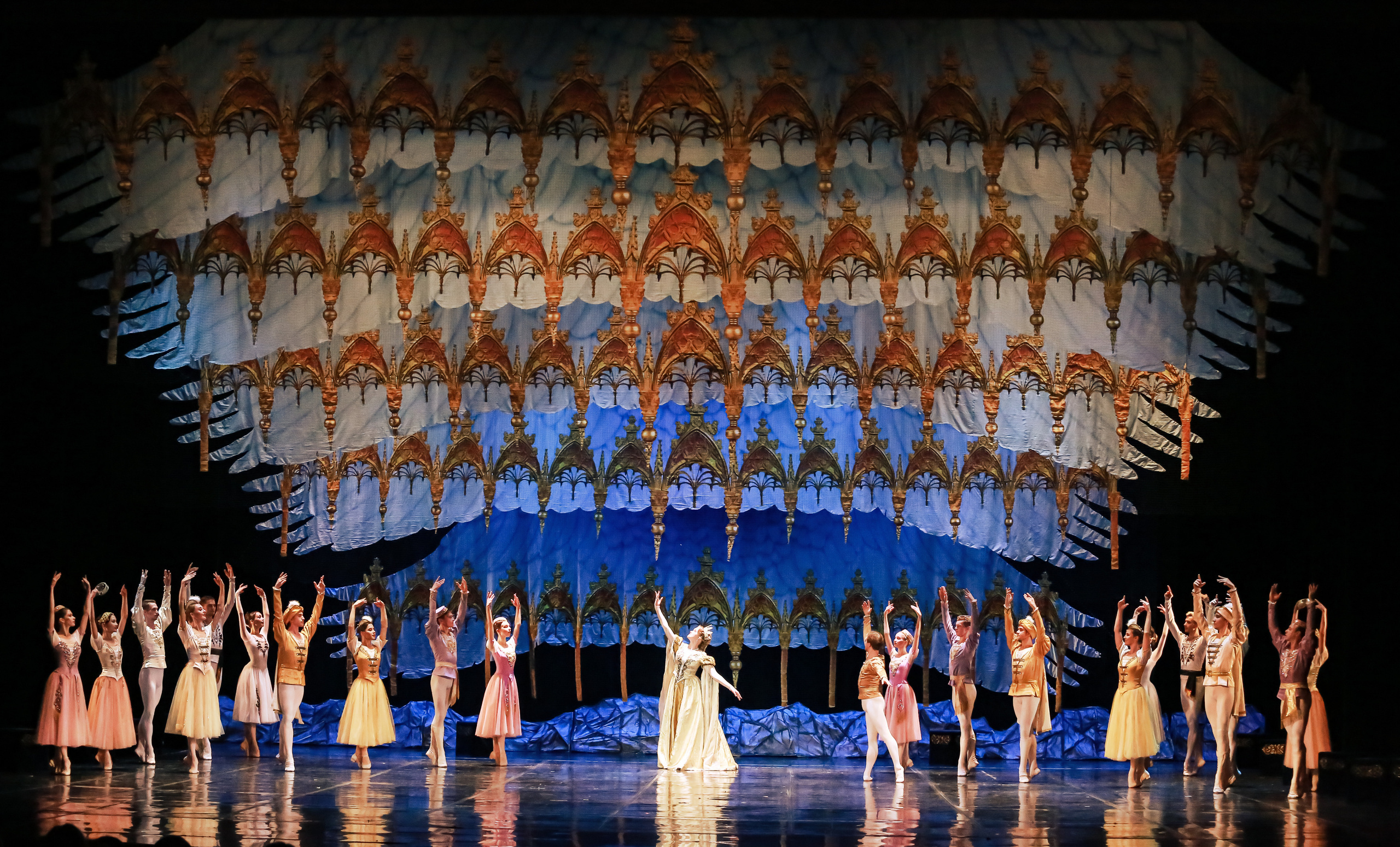 Спектакль Лебединое озеро Марийского театра оперы и балета Зимний. Фотограф в Сочи Юрий Шептаев