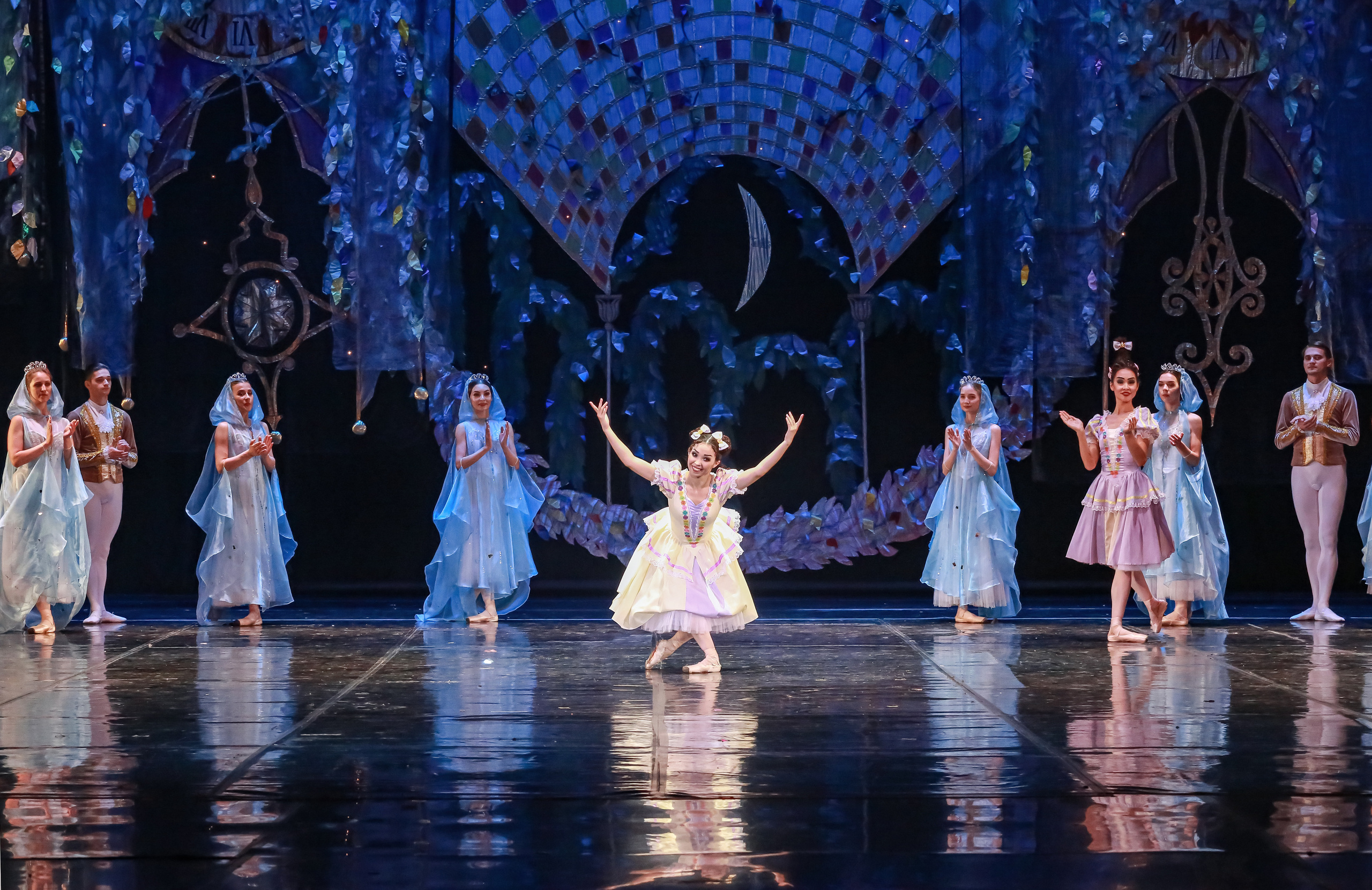 Спектакль Золушка Мариинского театра оперы и балета на сцене Зимнего театра. Фотограф в Сочи Юрий Шептаев