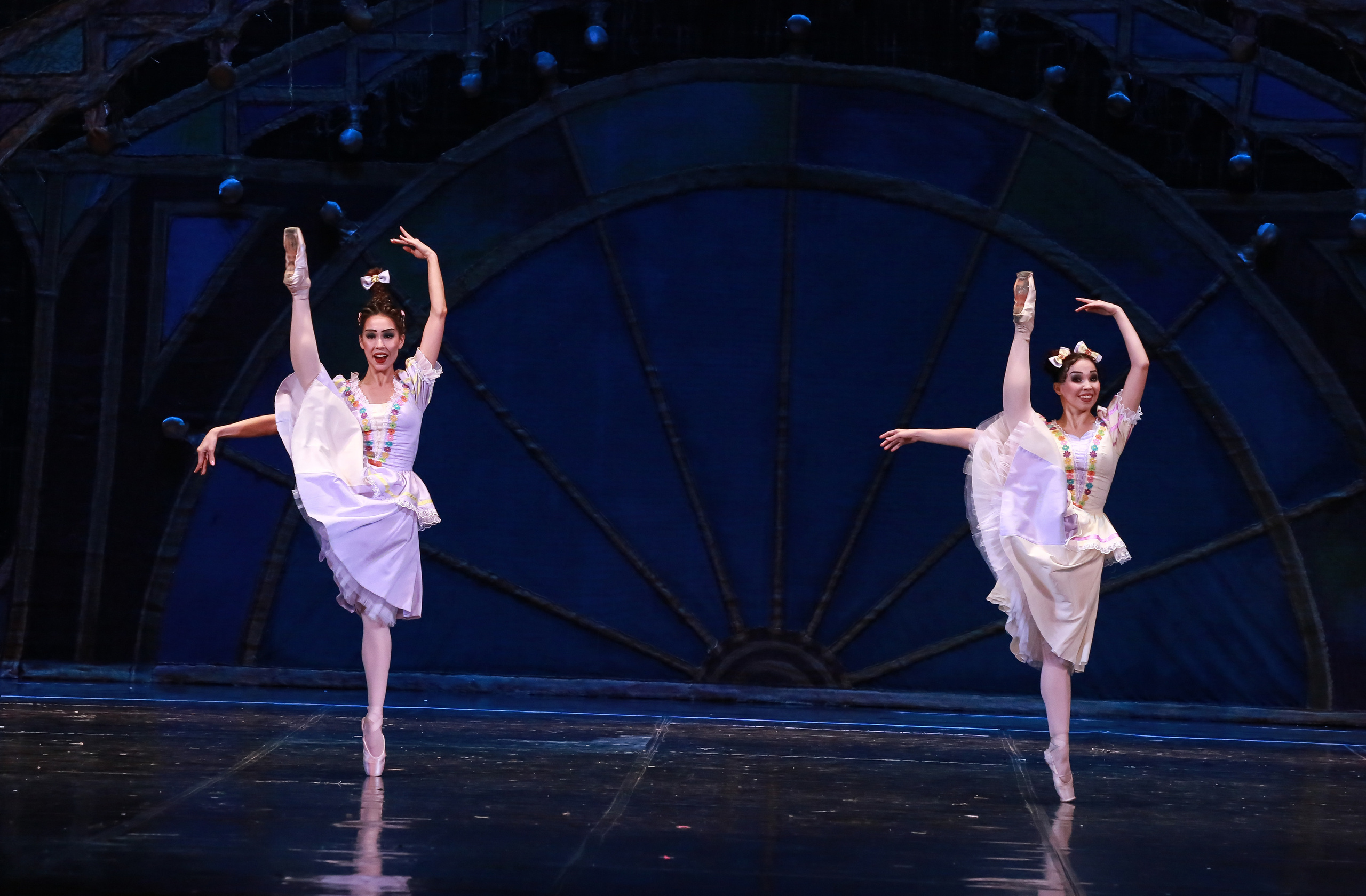 Спектакль Золушка Мариинского театра оперы и балета на сцене Зимнего театра. Фотограф в Сочи Юрий Шептаев