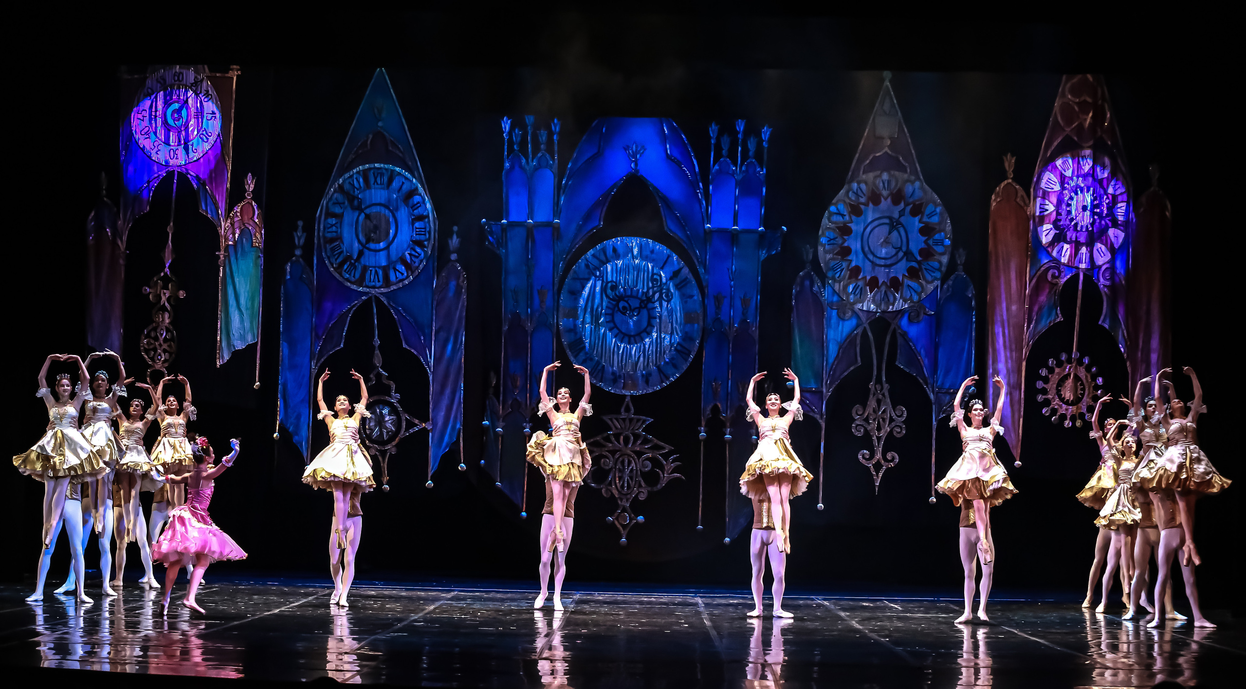 Спектакль Золушка Мариинского театра оперы и балета на сцене Зимнего театра. Фотограф в Сочи Юрий Шептаев