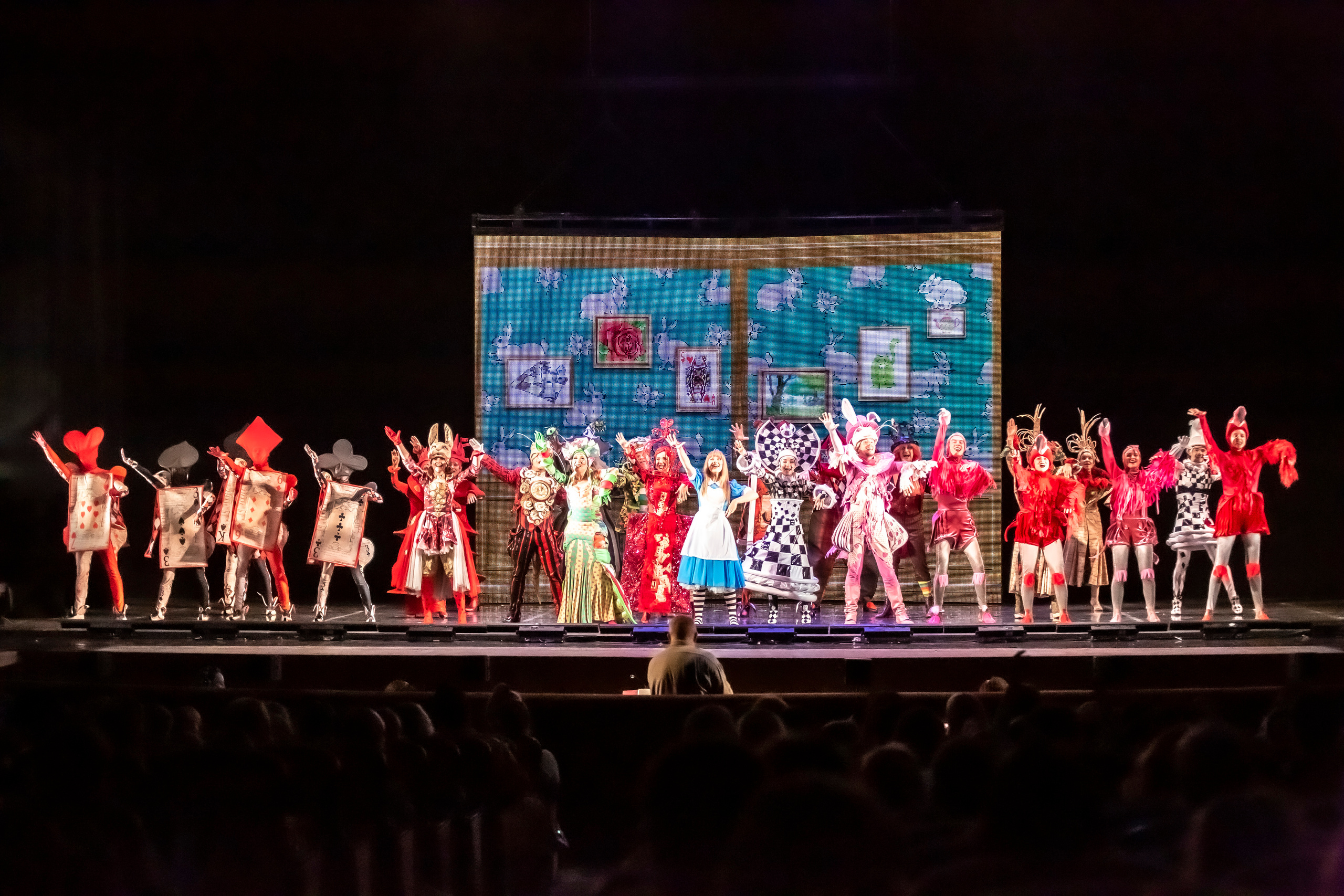 Чудеса и Куралесы мюзикл Московского театра мюзикла. Фотограф в Сочи Юрий Шептаев