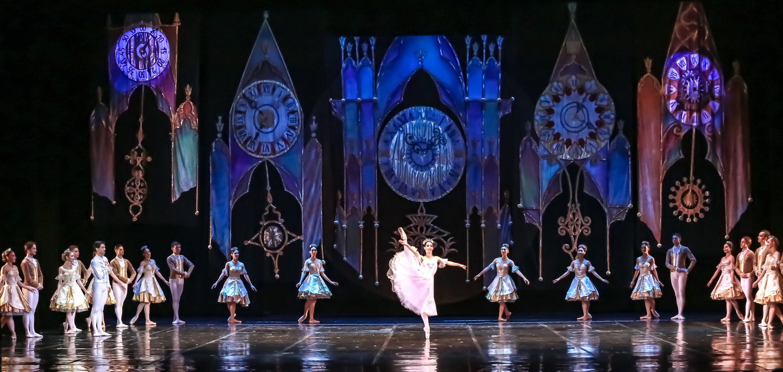 Спектакль Золушка Мариинского театра оперы и балета на сцене Зимнего театра. Фотограф в Сочи Юрий Шептаев