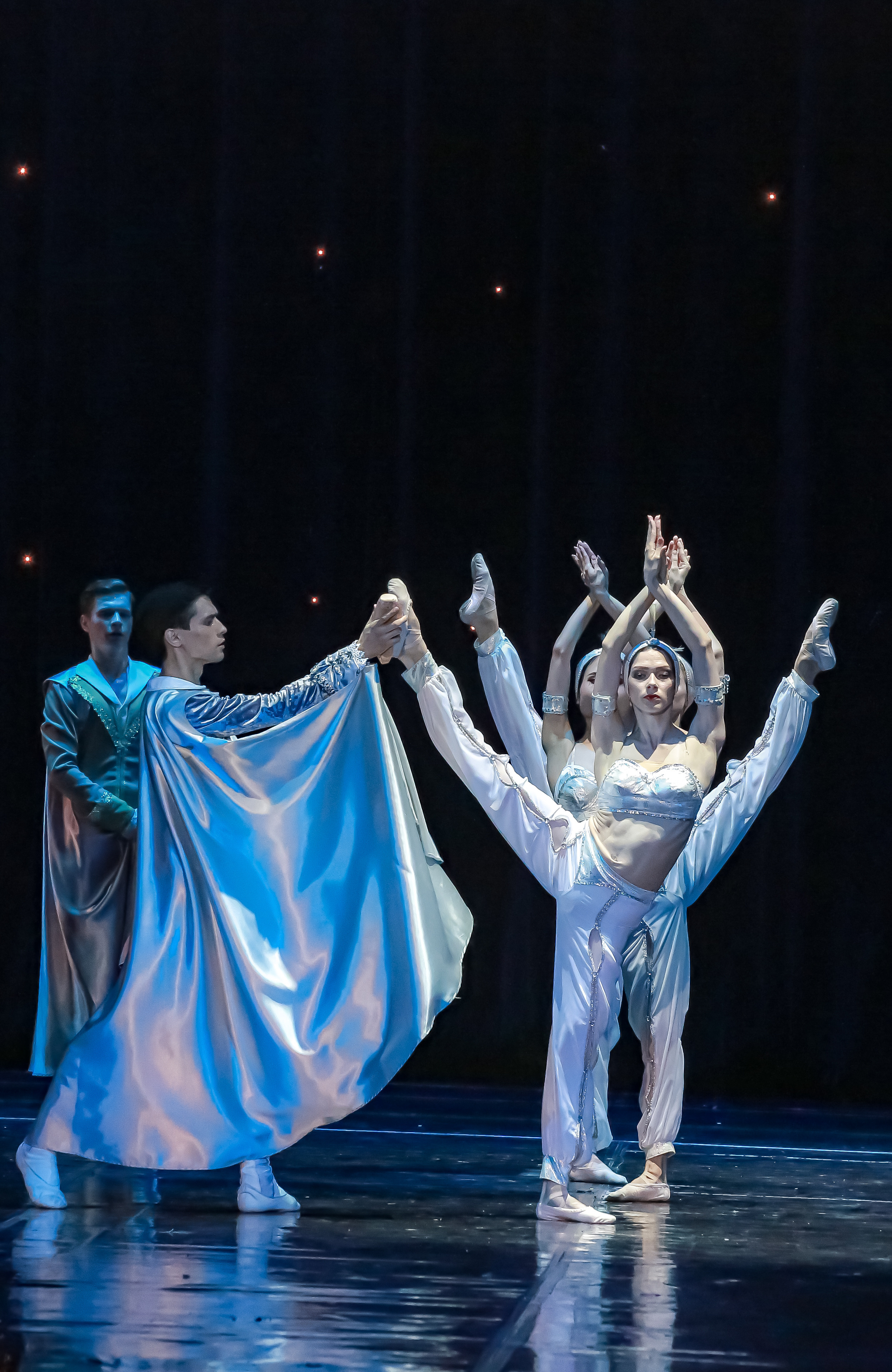 Спектакль Золушка Мариинского театра оперы и балета на сцене Зимнего театра. Фотограф в Сочи Юрий Шептаев