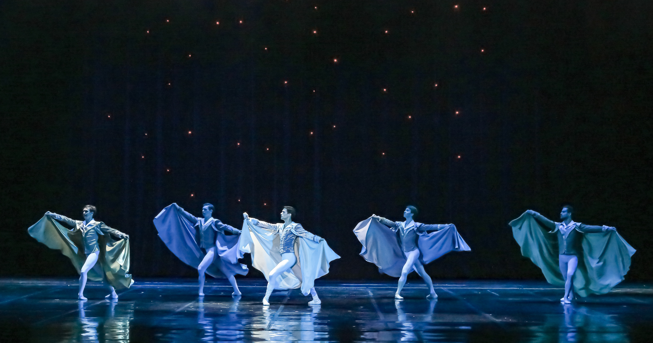 Спектакль Золушка Мариинского театра оперы и балета на сцене Зимнего театра. Фотограф в Сочи Юрий Шептаев