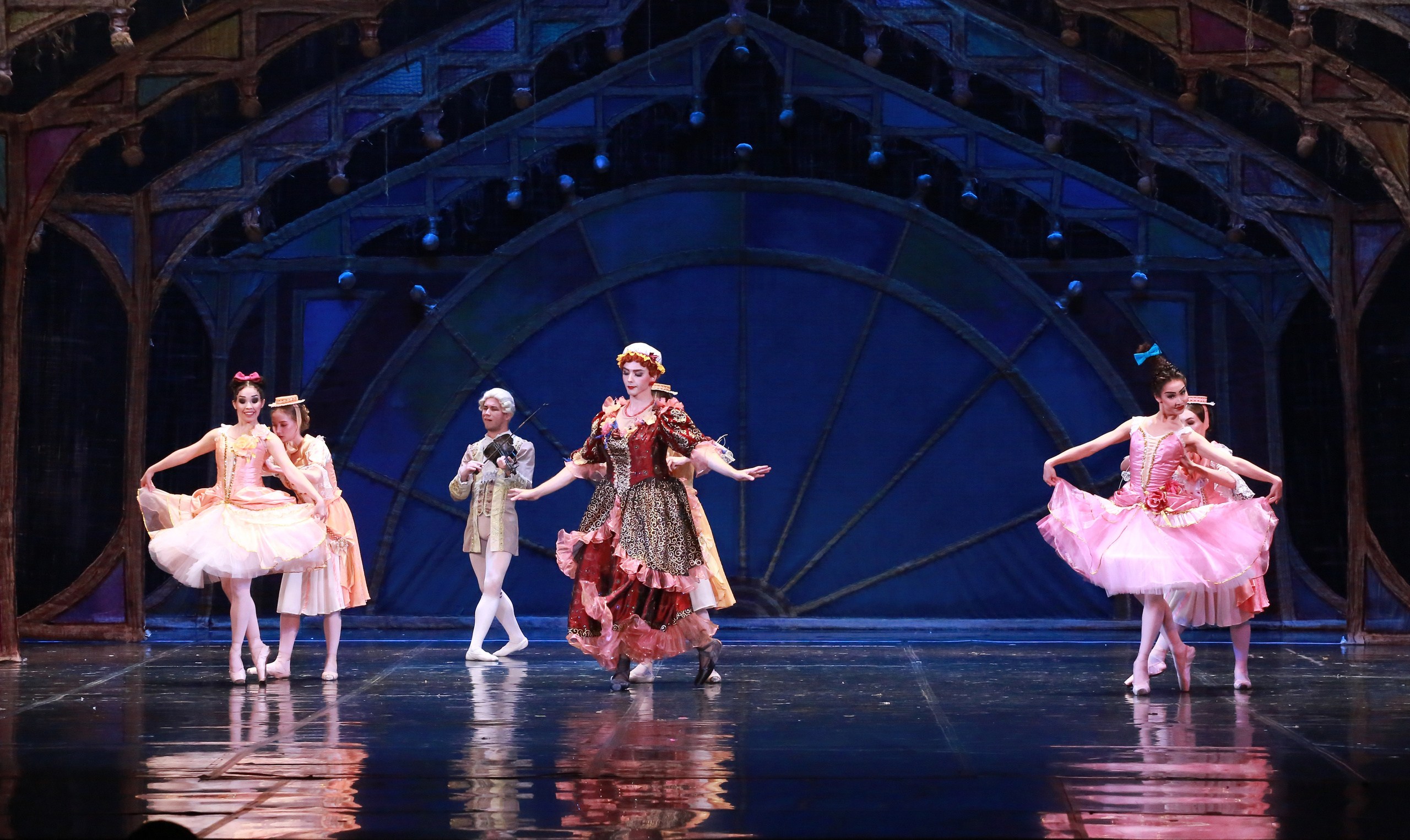 Спектакль Золушка Мариинского театра оперы и балета на сцене Зимнего театра. Фотограф в Сочи Юрий Шептаев