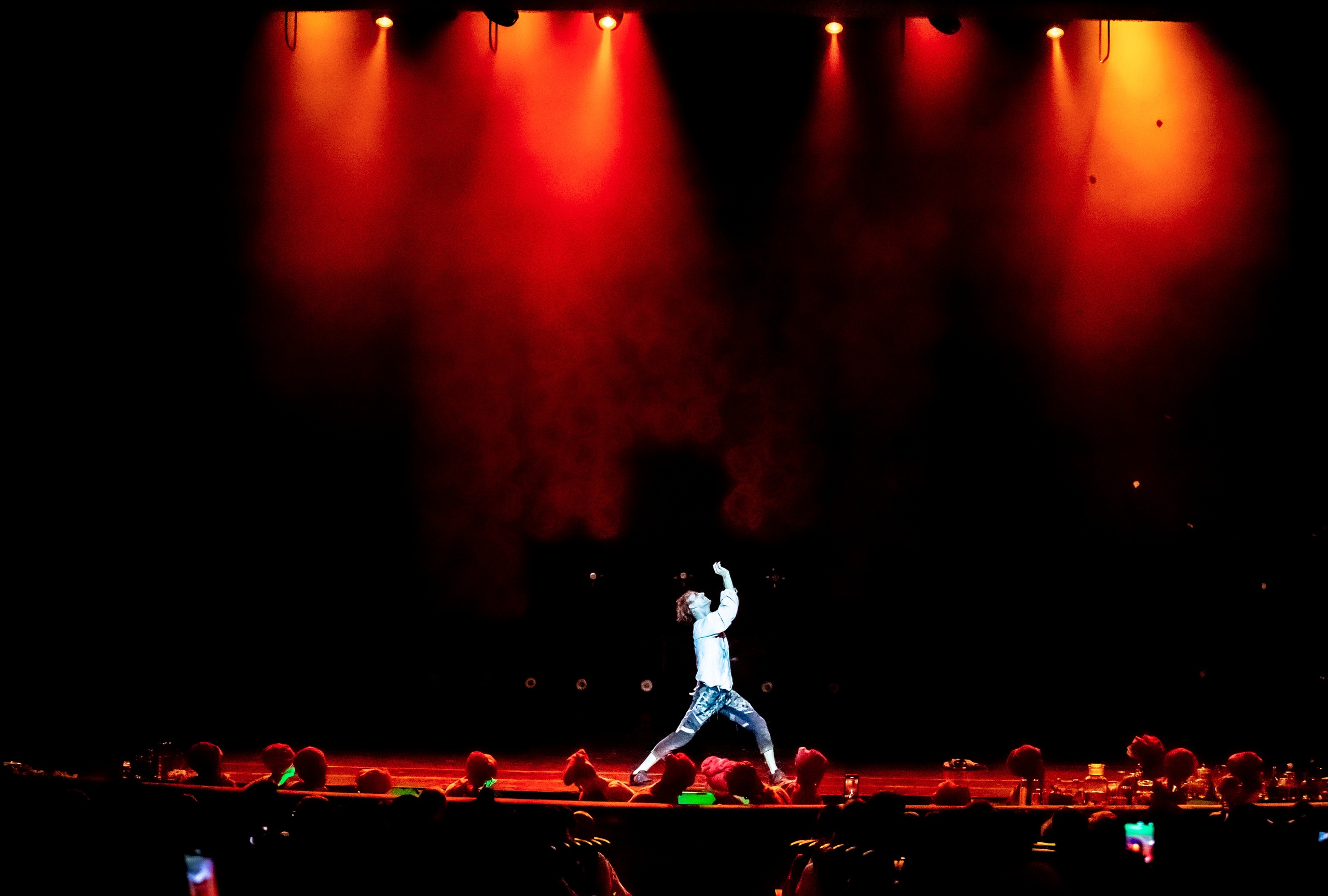 Парфюмер хореографический спектакль театр Европа на сцене Зимнего. Фотограф в Сочи Юрий Шептаев