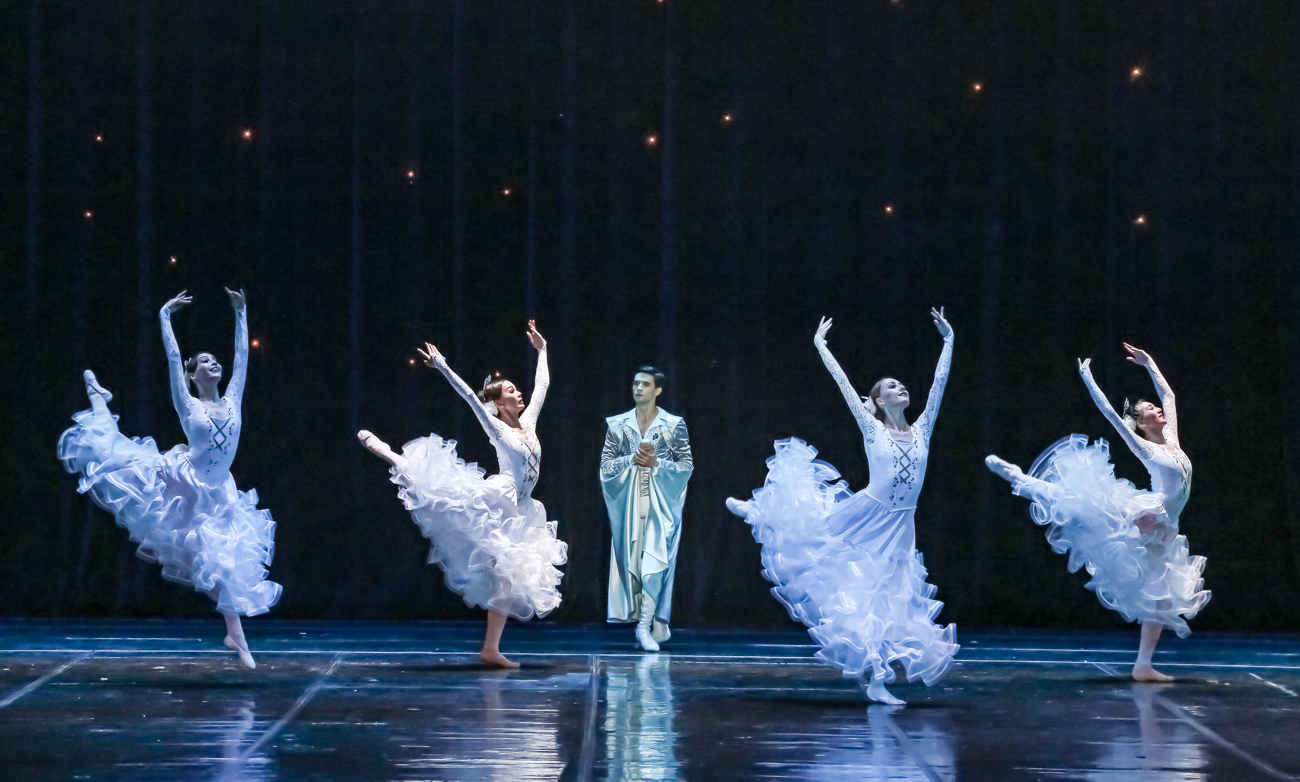 Спектакль Золушка Мариинского театра оперы и балета на сцене Зимнего театра. Фотограф в Сочи Юрий Шептаев