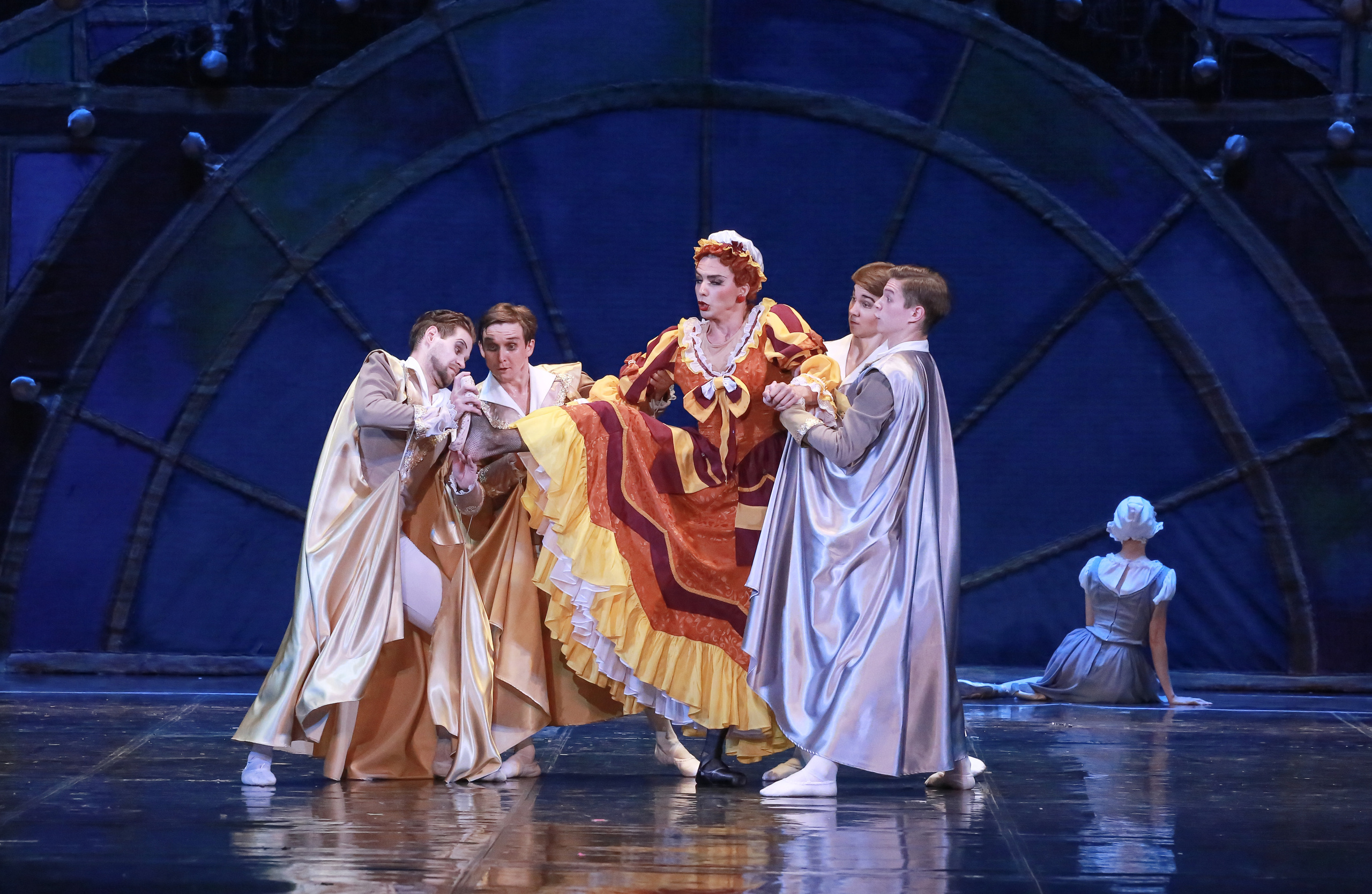 Спектакль Золушка Мариинского театра оперы и балета на сцене Зимнего театра. Фотограф в Сочи Юрий Шептаев