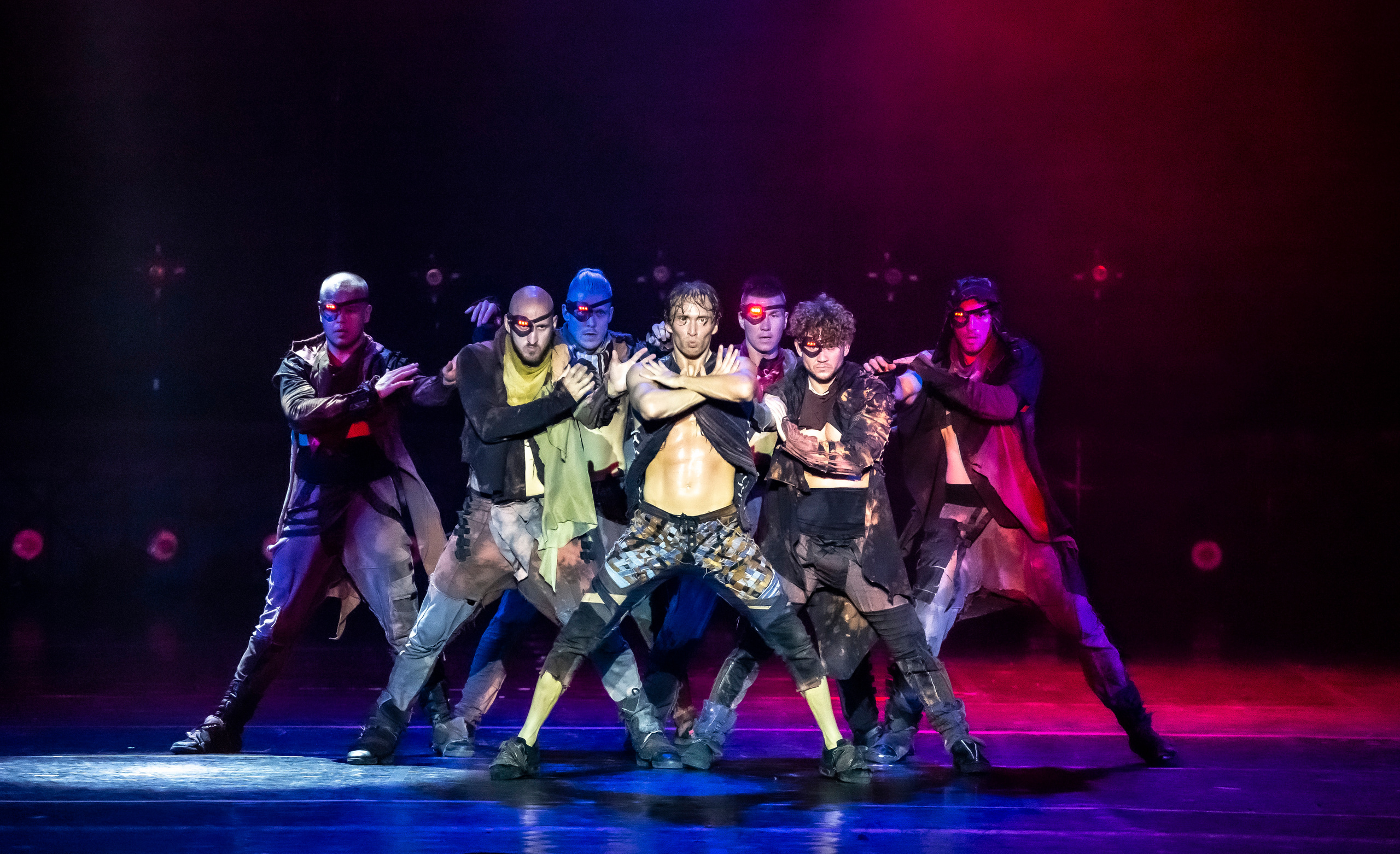 Парфюмер хореографический спектакль театр Европа на сцене Зимнего. Фотограф в Сочи Юрий Шептаев