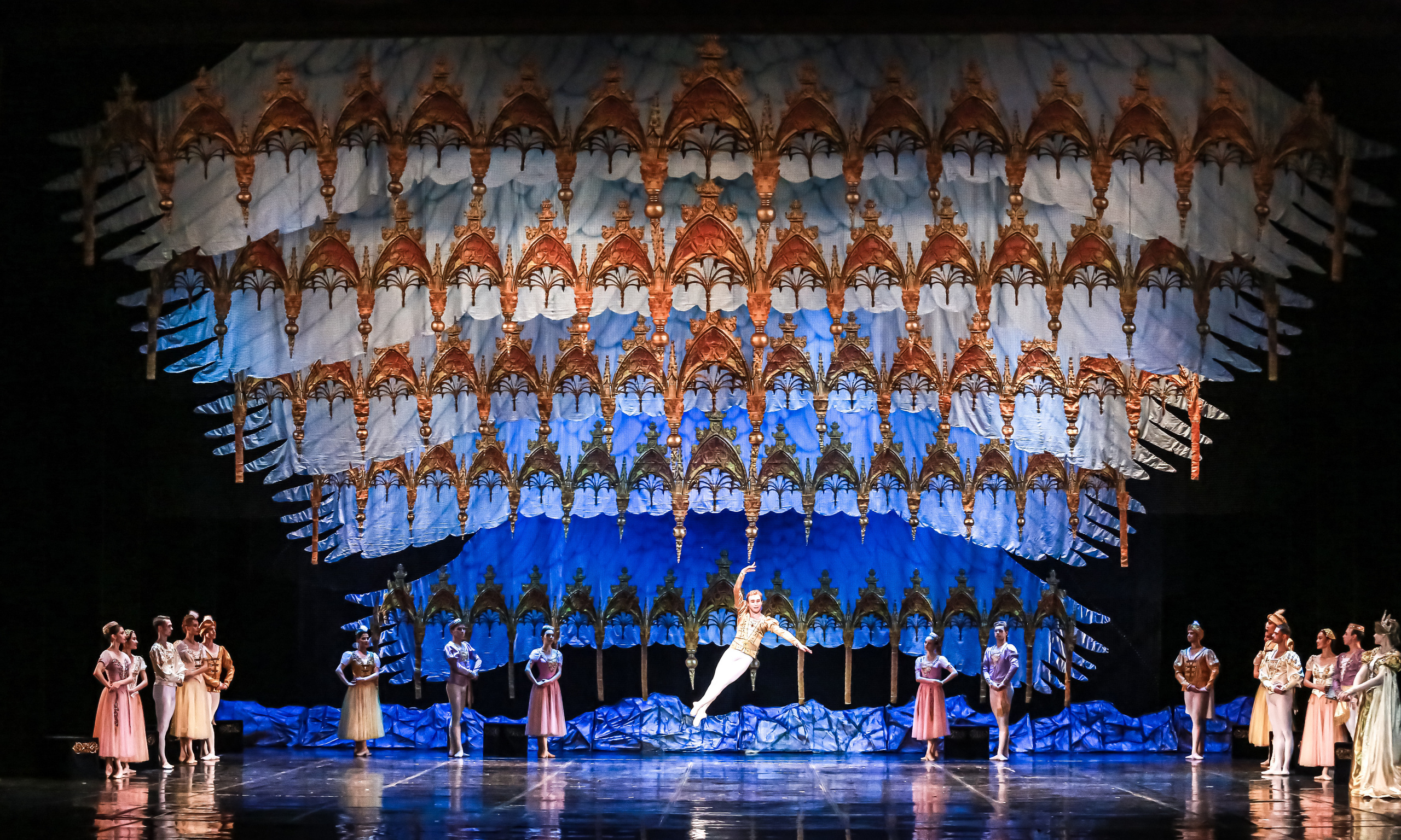 Спектакль Лебединое озеро Марийского театра оперы и балета Зимний. Фотограф в Сочи Юрий Шептаев