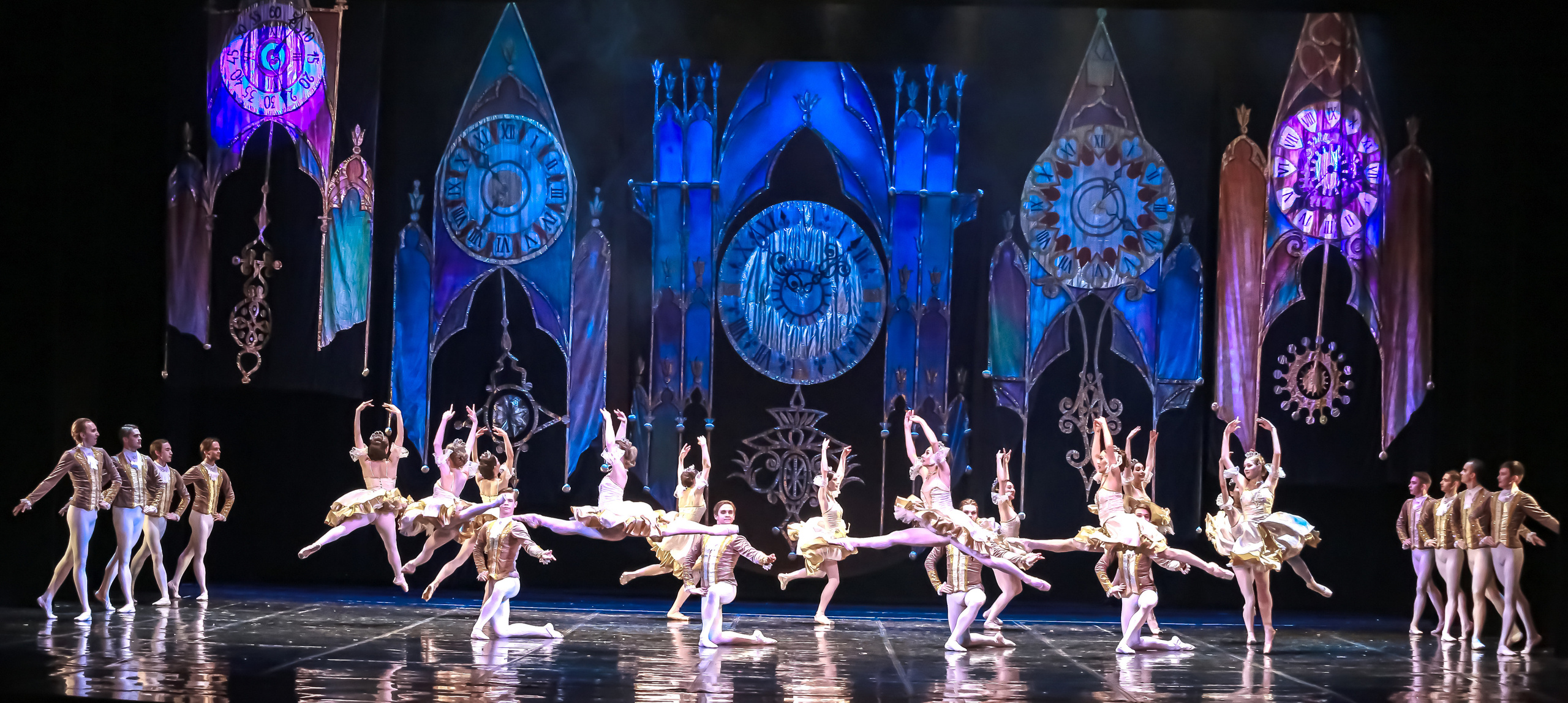 Спектакль Золушка Мариинского театра оперы и балета на сцене Зимнего театра. Фотограф в Сочи Юрий Шептаев