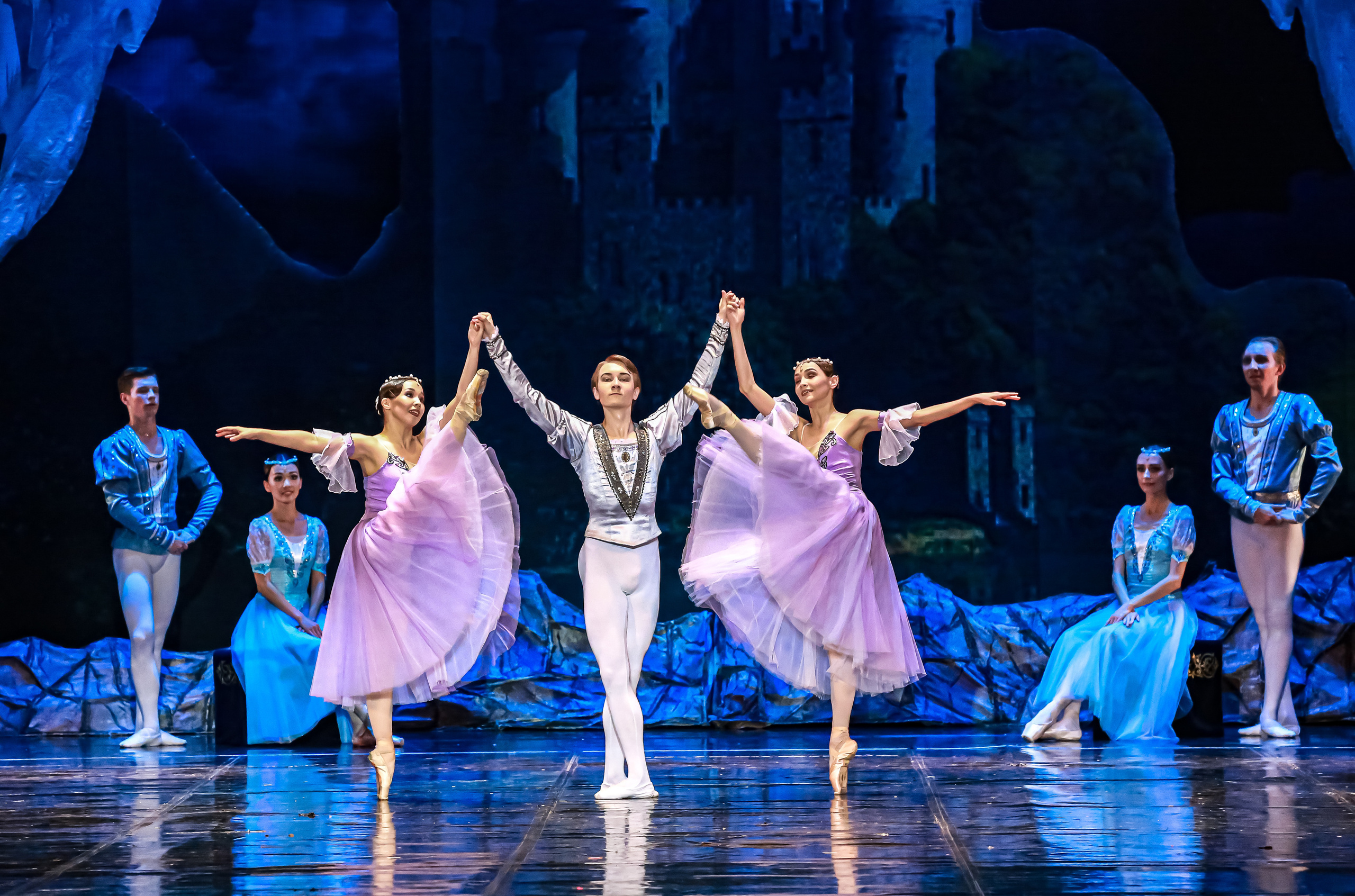Спектакль Лебединое озеро Марийского театра оперы и балета Зимний. Фотограф в Сочи Юрий Шептаев