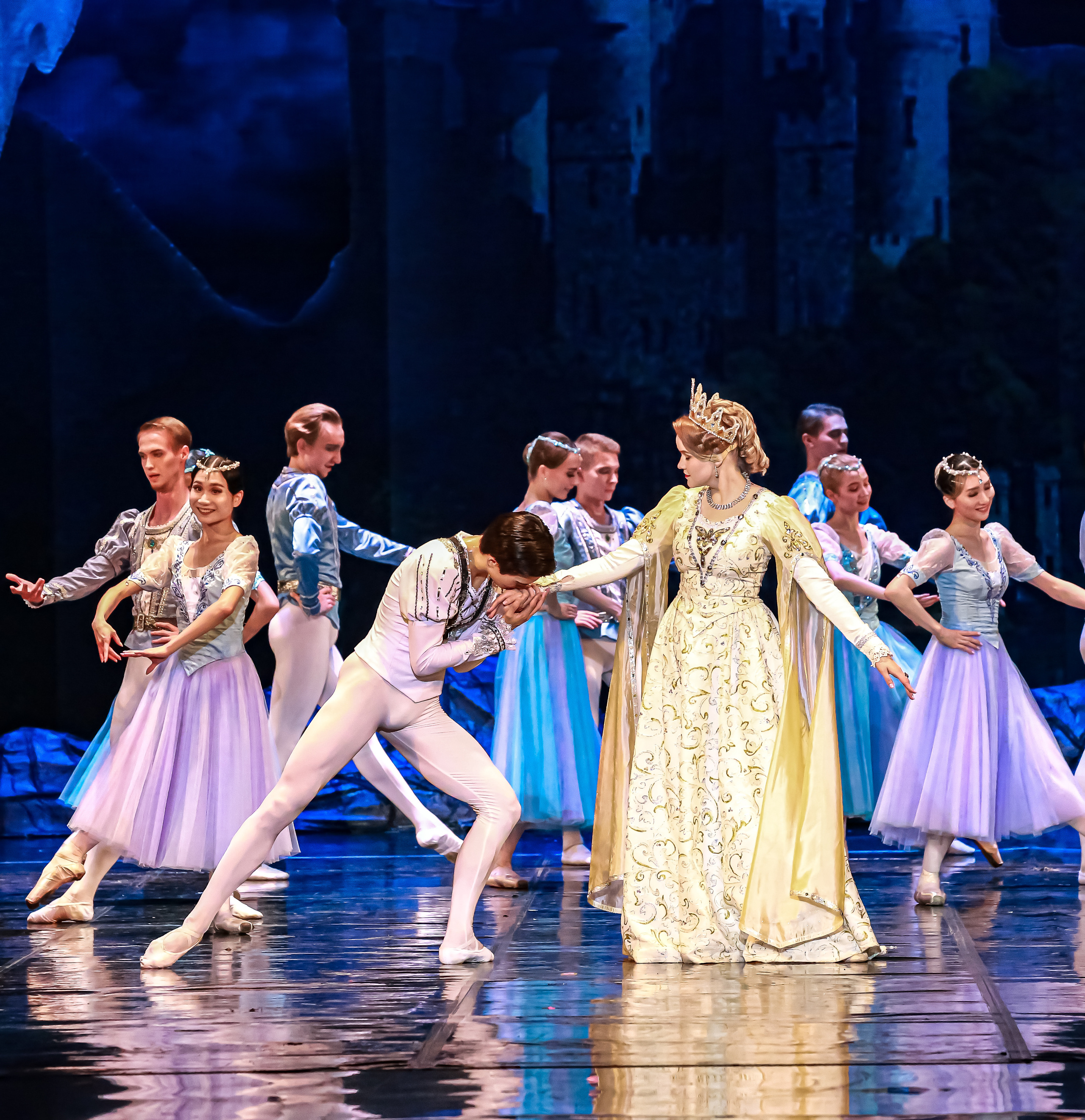 Спектакль Лебединое озеро Марийского театра оперы и балета Зимний. Фотограф в Сочи Юрий Шептаев