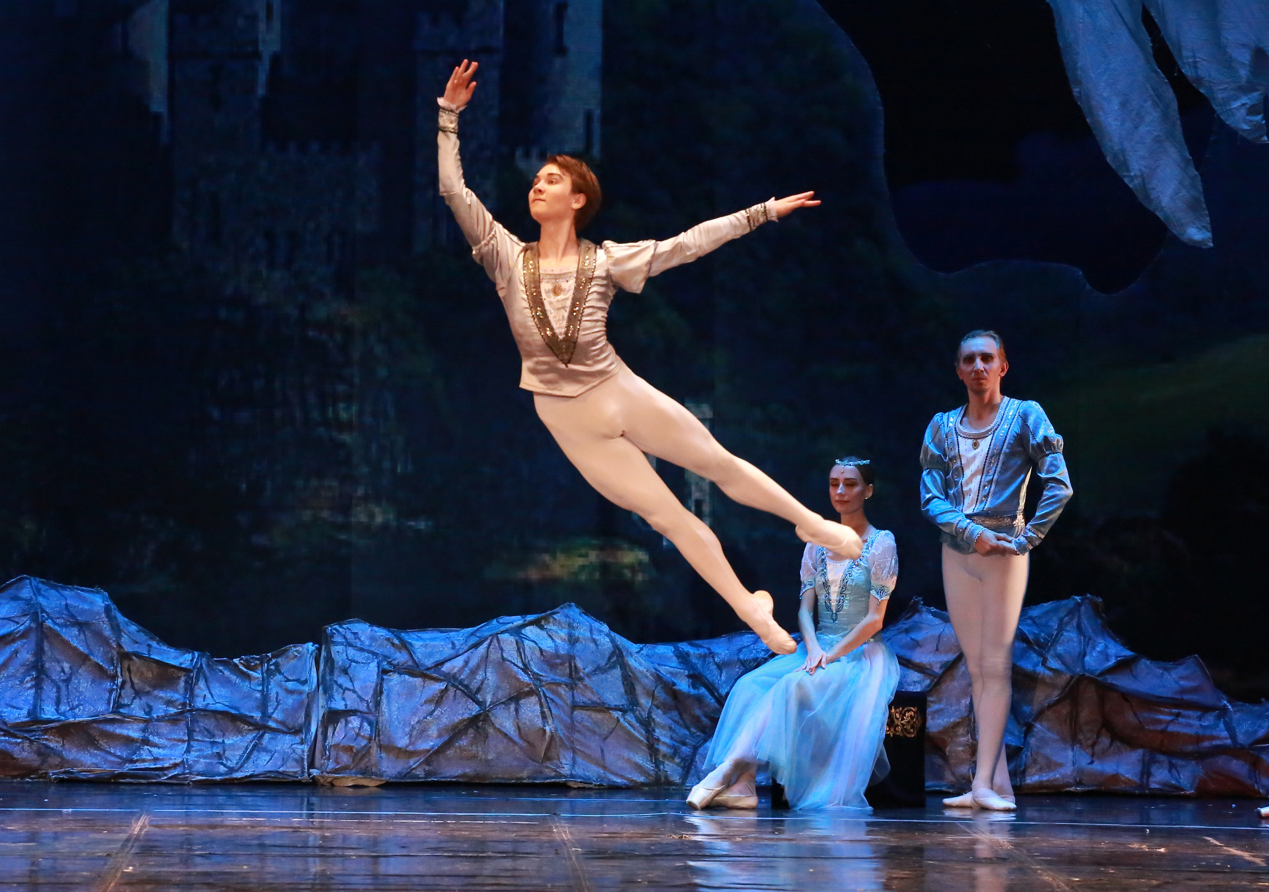 Спектакль Лебединое озеро Марийского театра оперы и балета Зимний. Фотограф в Сочи Юрий Шептаев