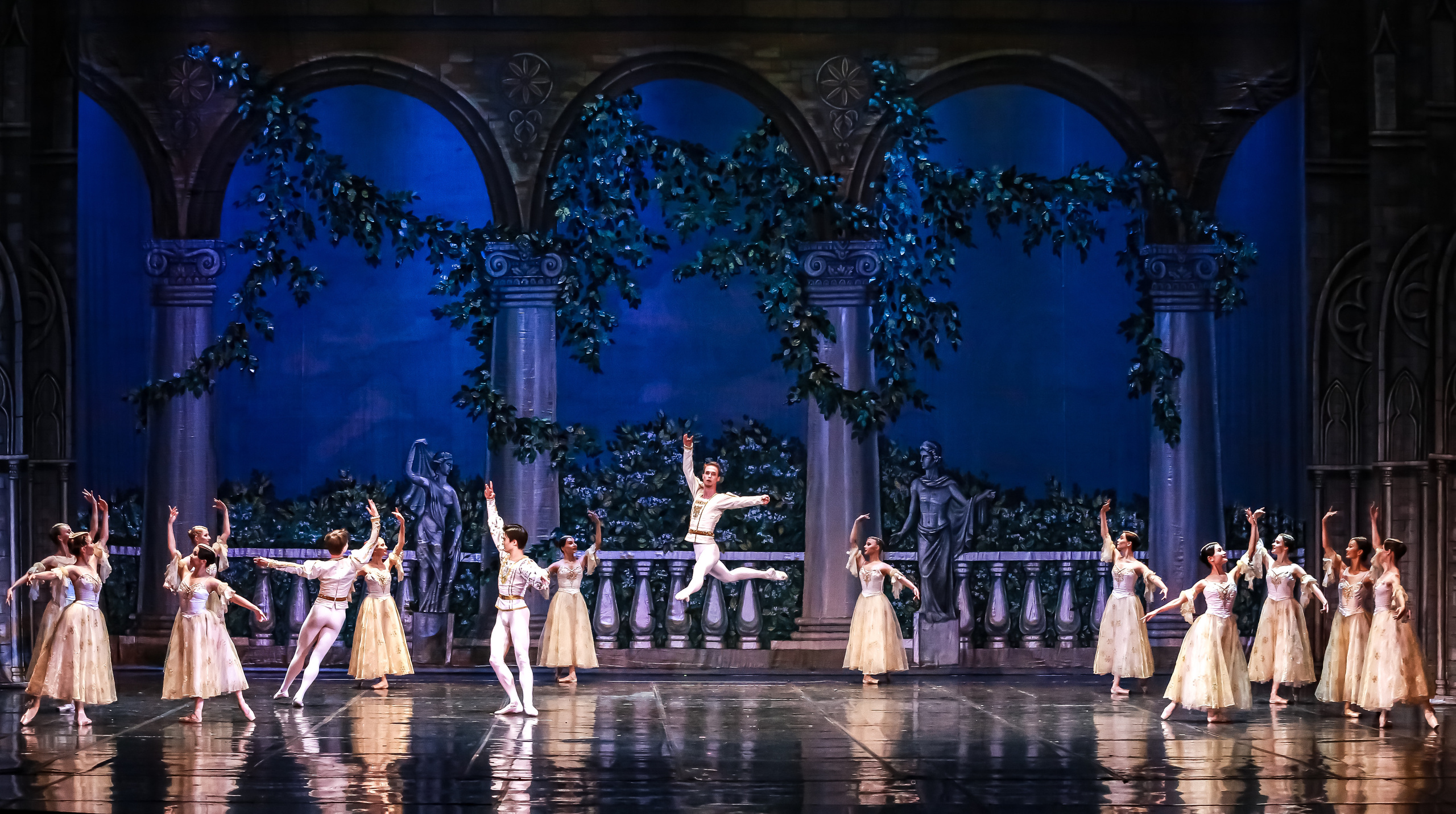 Спектакль Эсмеральда Марийского театра оперы и балета. Фотограф в Сочи Юрий Шептаев