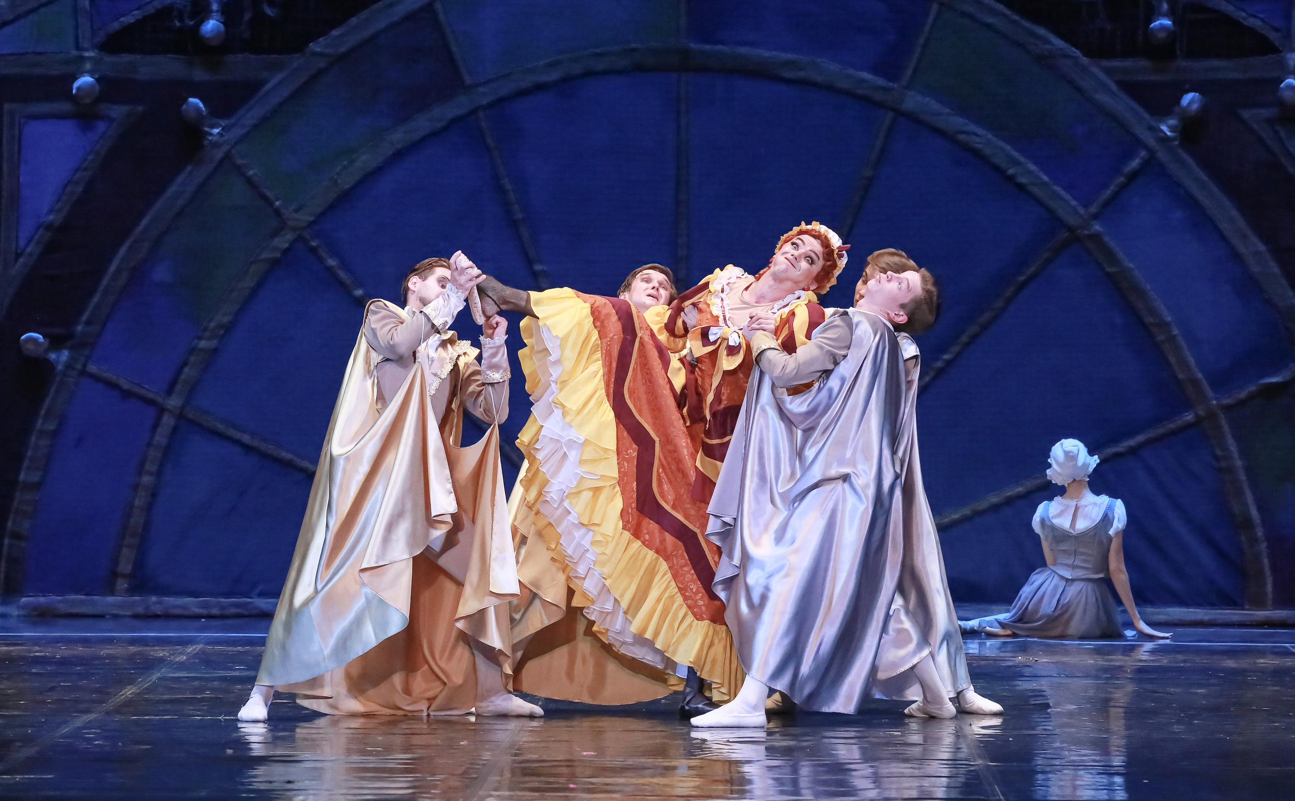 Спектакль Золушка Мариинского театра оперы и балета на сцене Зимнего театра. Фотограф в Сочи Юрий Шептаев