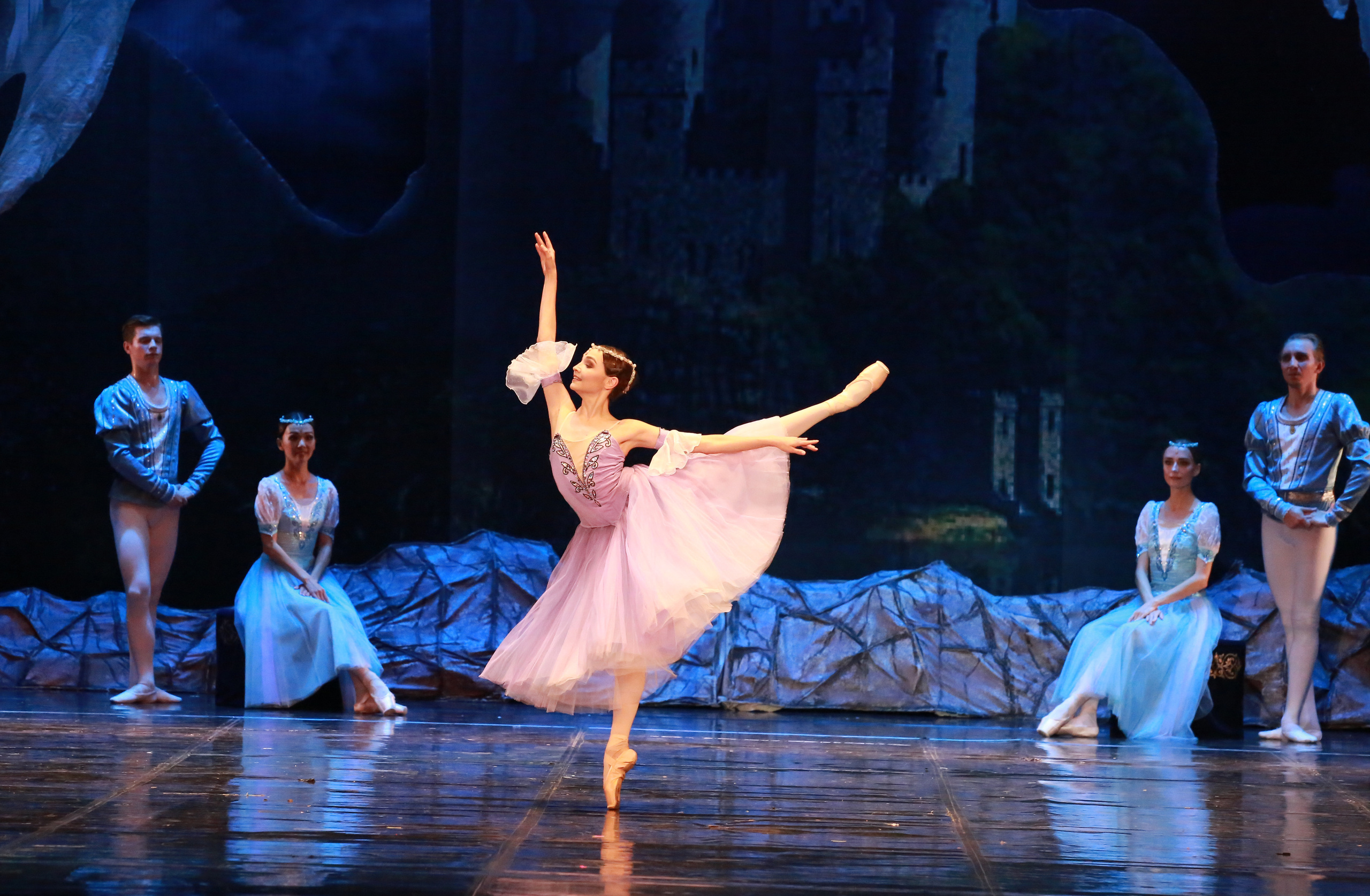 Спектакль Лебединое озеро Марийского театра оперы и балета Зимний. Фотограф в Сочи Юрий Шептаев