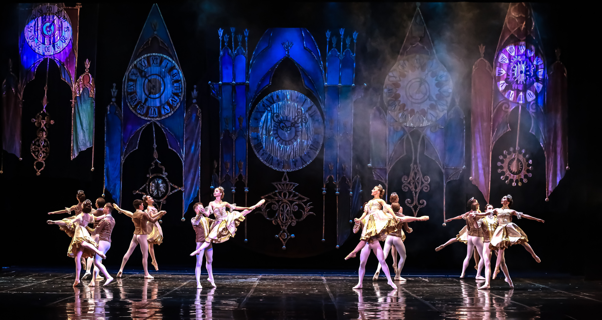 Спектакль Золушка Мариинского театра оперы и балета на сцене Зимнего театра. Фотограф в Сочи Юрий Шептаев