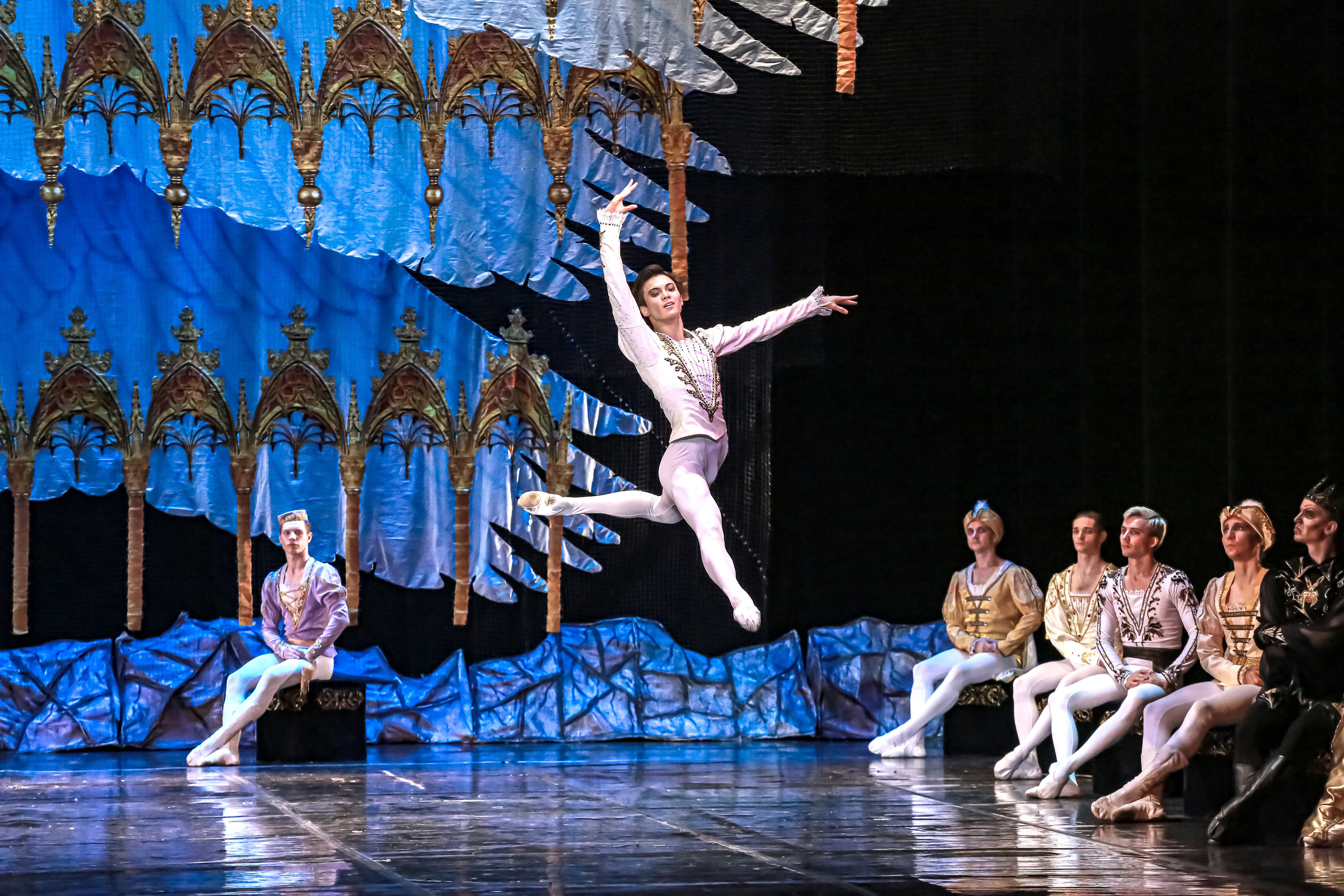 Спектакль Лебединое озеро Марийского театра оперы и балета Зимний. Фотограф в Сочи Юрий Шептаев
