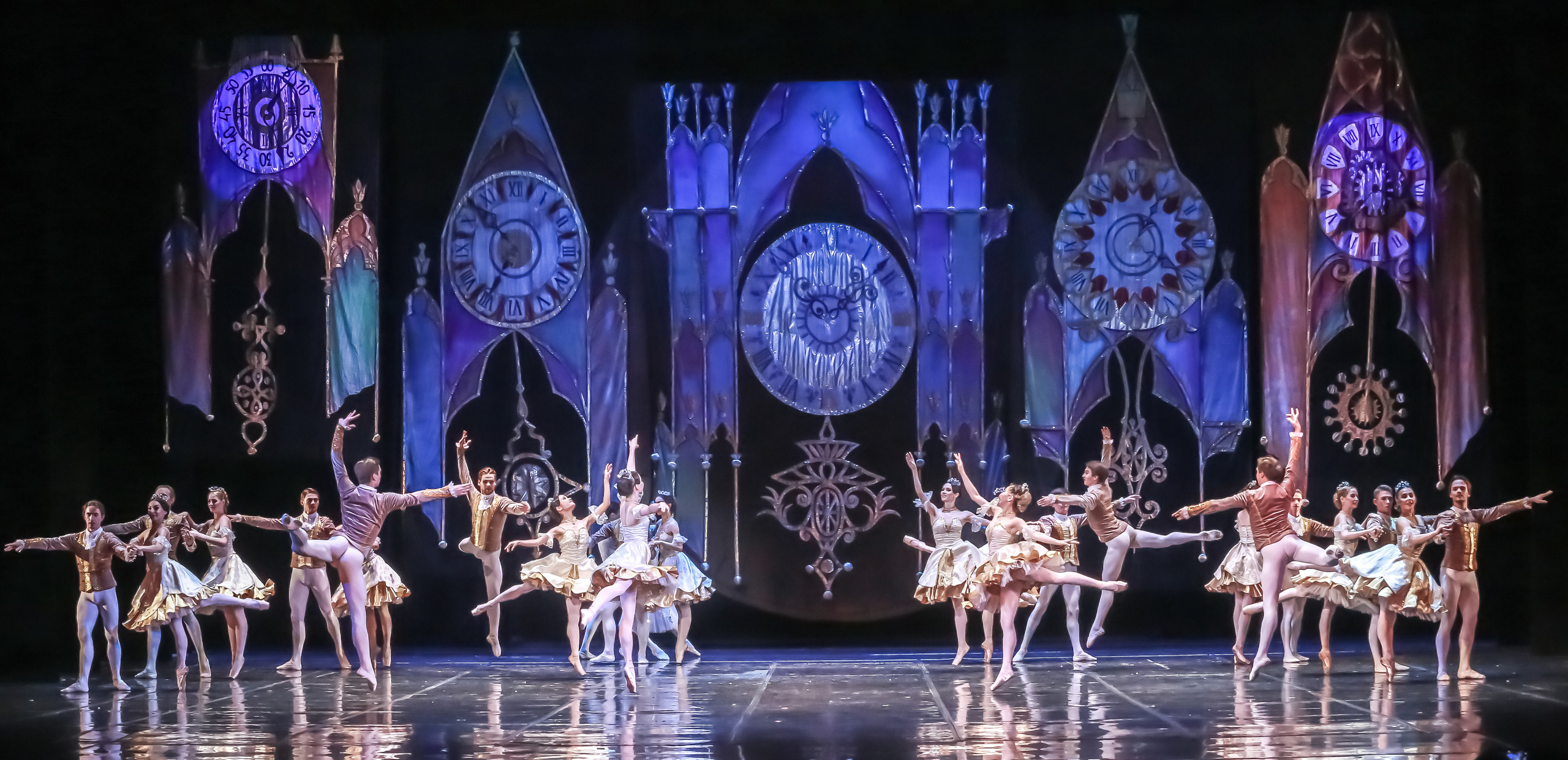 Спектакль Золушка Мариинского театра оперы и балета на сцене Зимнего театра. Фотограф в Сочи Юрий Шептаев