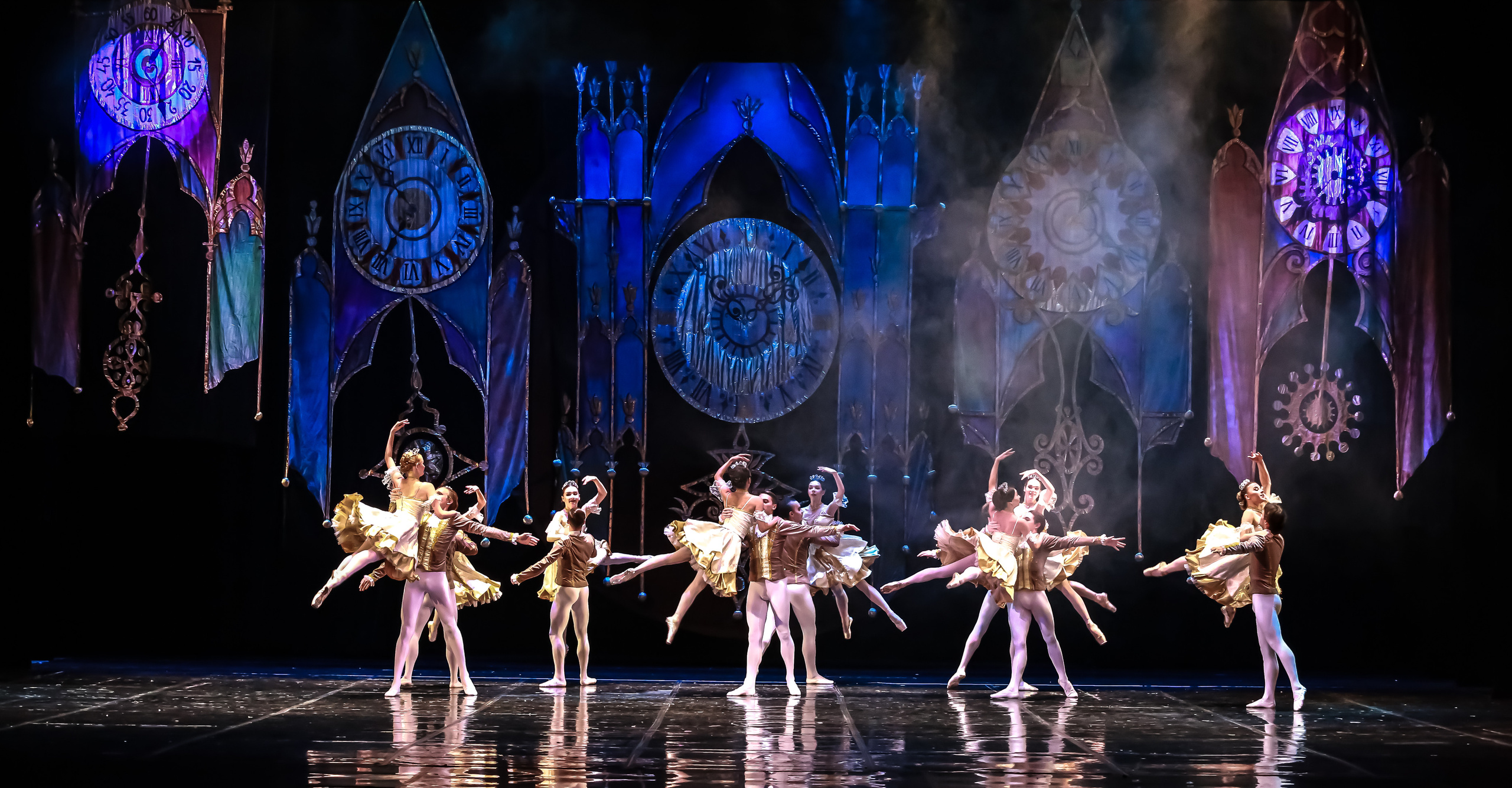 Спектакль Золушка Мариинского театра оперы и балета на сцене Зимнего театра. Фотограф в Сочи Юрий Шептаев