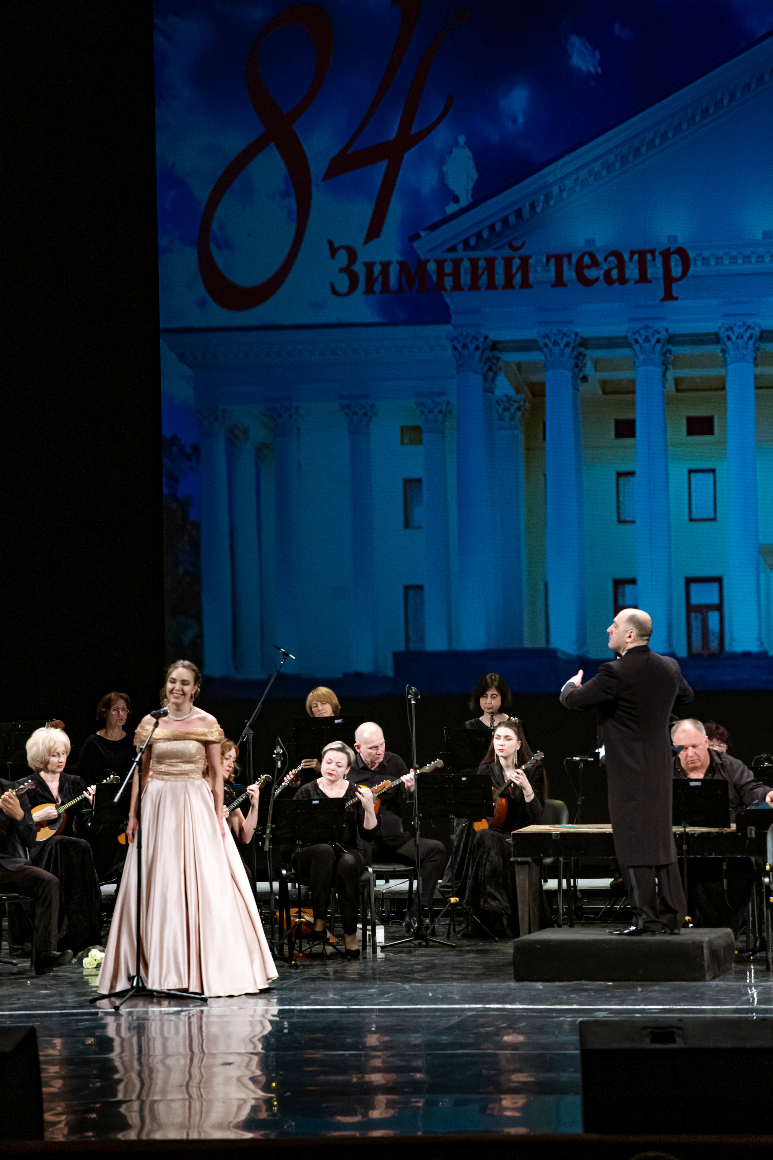 Зимнему театру в Сочи — 84. Фотограф в Сочи Юрий Шептаев