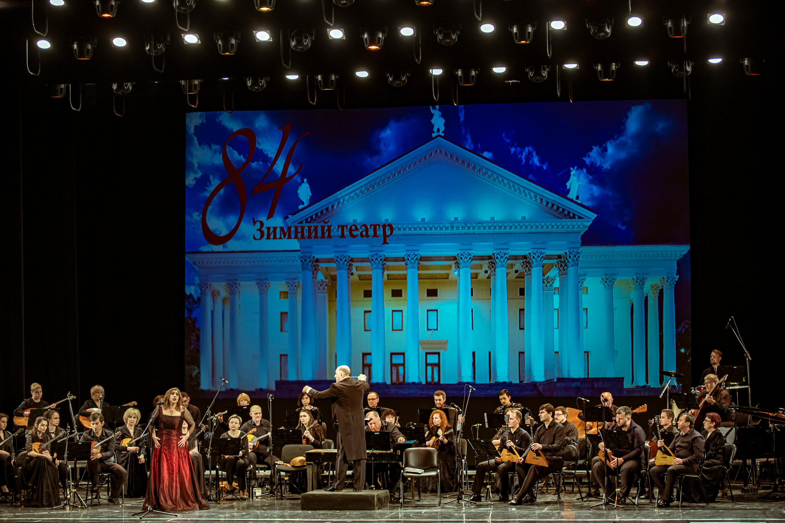 Зимнему театру в Сочи — 84. Фотограф в Сочи Юрий Шептаев