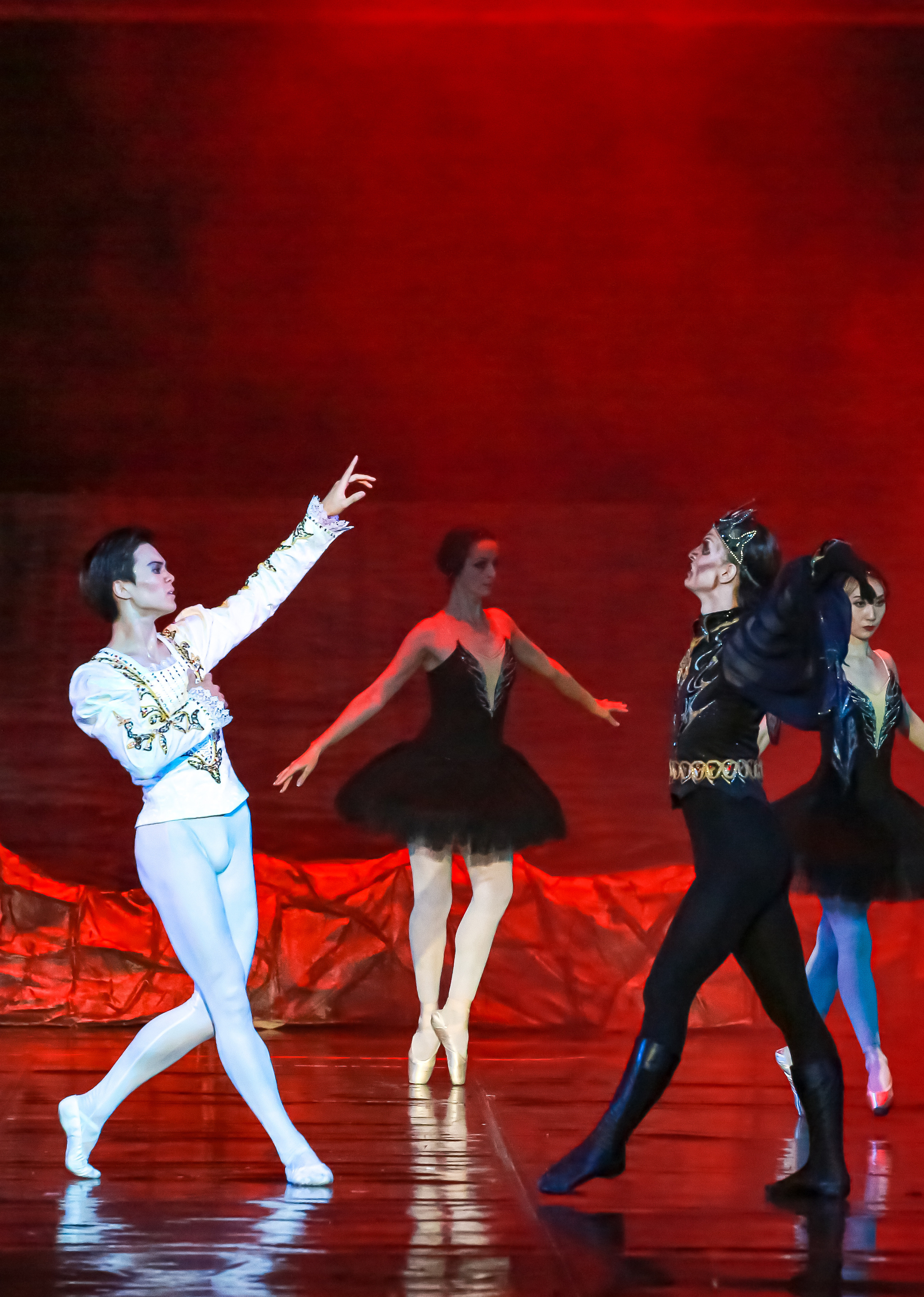 Спектакль Лебединое озеро Марийского театра оперы и балета Зимний. Фотограф в Сочи Юрий Шептаев