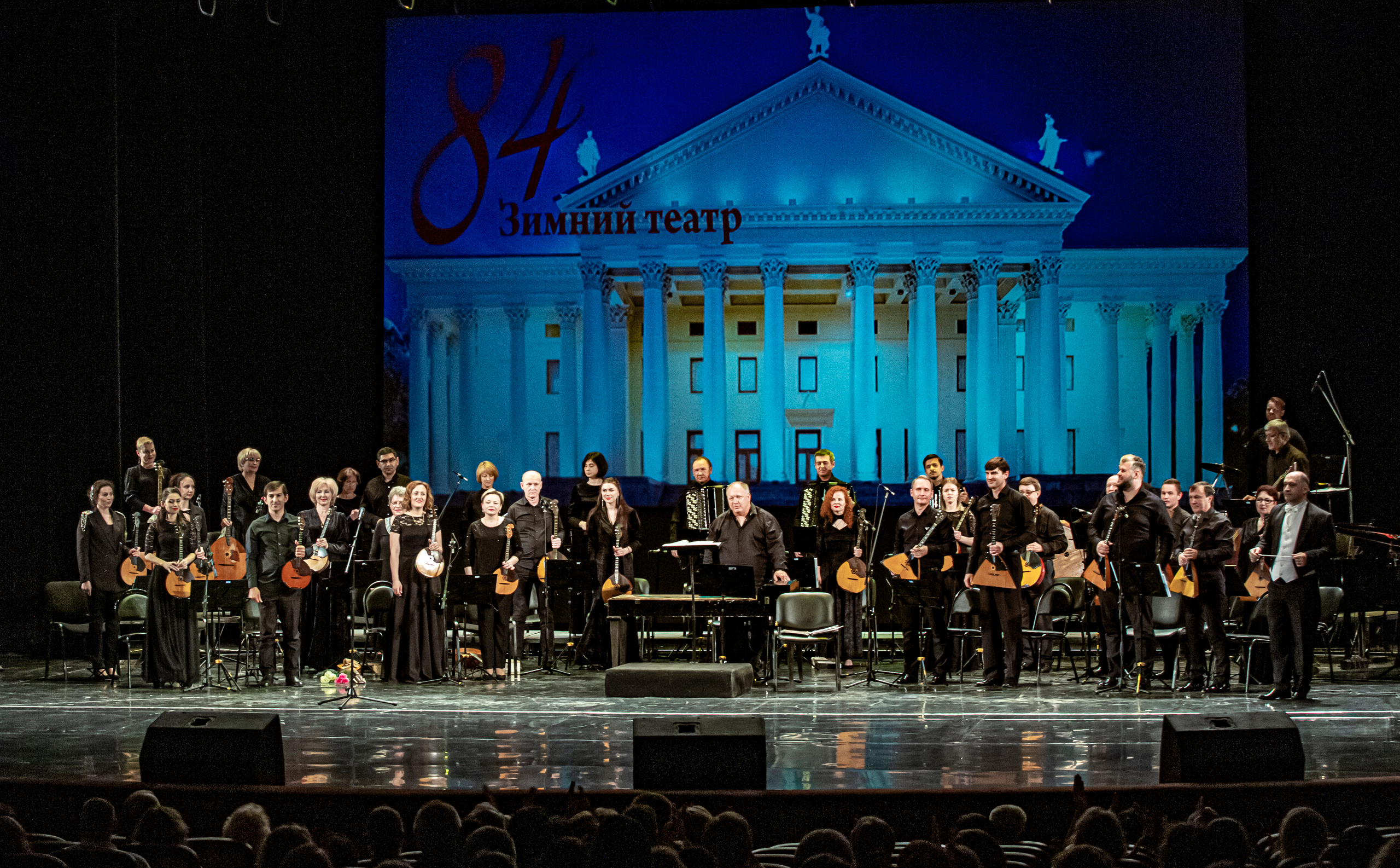 Зимнему театру в Сочи — 84. Фотограф в Сочи Юрий Шептаев