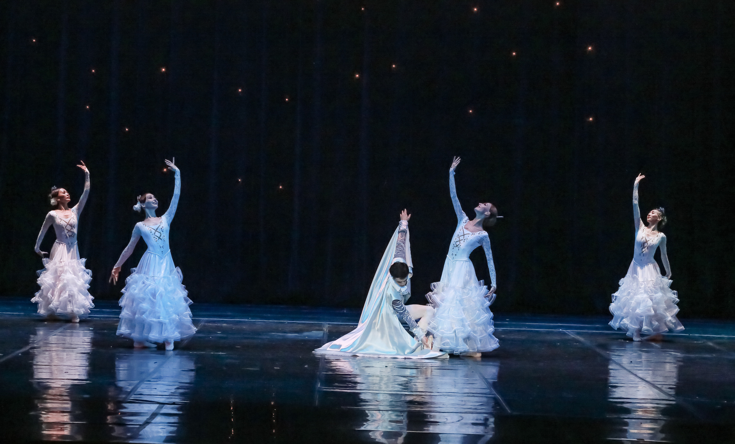 Спектакль Золушка Мариинского театра оперы и балета на сцене Зимнего театра. Фотограф в Сочи Юрий Шептаев
