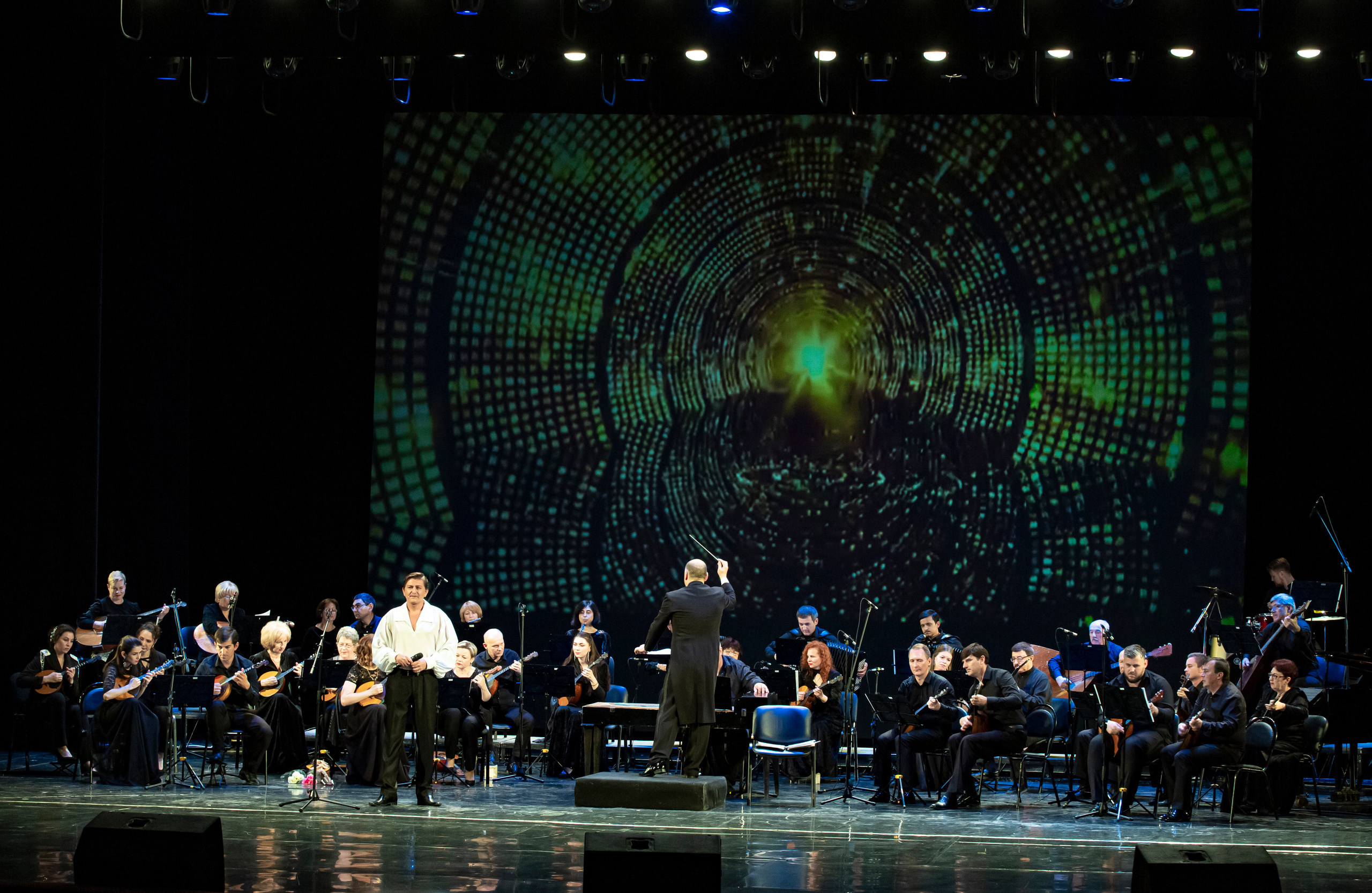 Зимнему театру в Сочи — 84. Фотограф в Сочи Юрий Шептаев