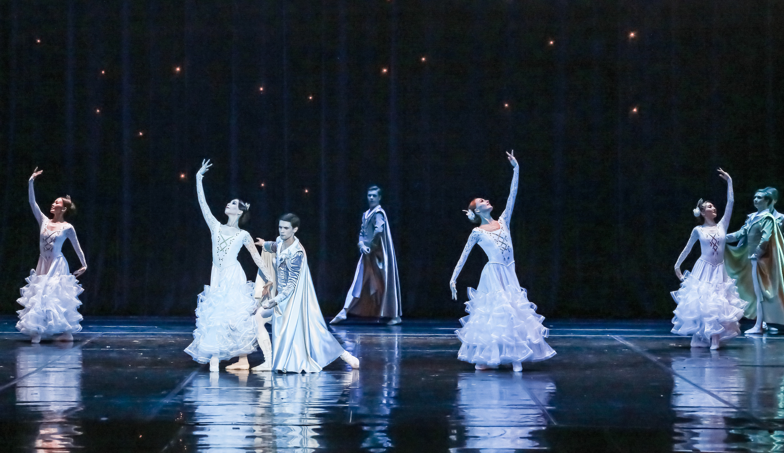 Спектакль Золушка Мариинского театра оперы и балета на сцене Зимнего театра. Фотограф в Сочи Юрий Шептаев