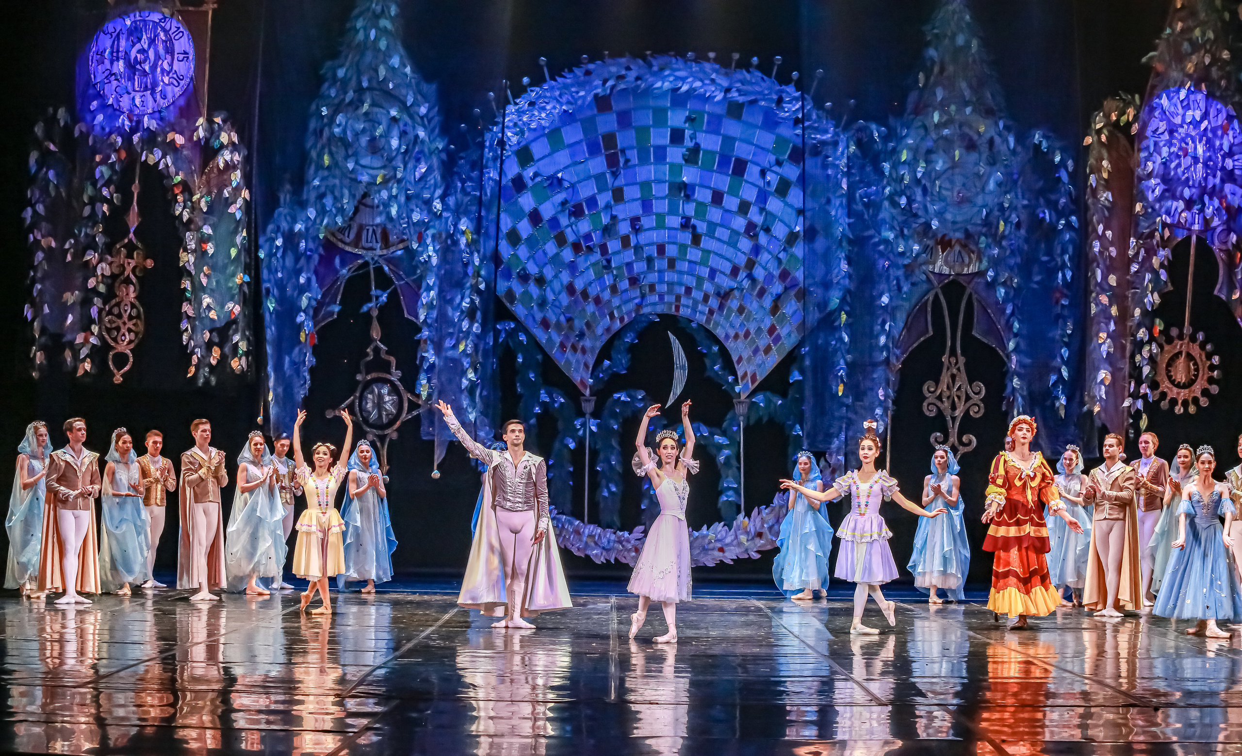 Спектакль Золушка Мариинского театра оперы и балета на сцене Зимнего театра. Фотограф в Сочи Юрий Шептаев