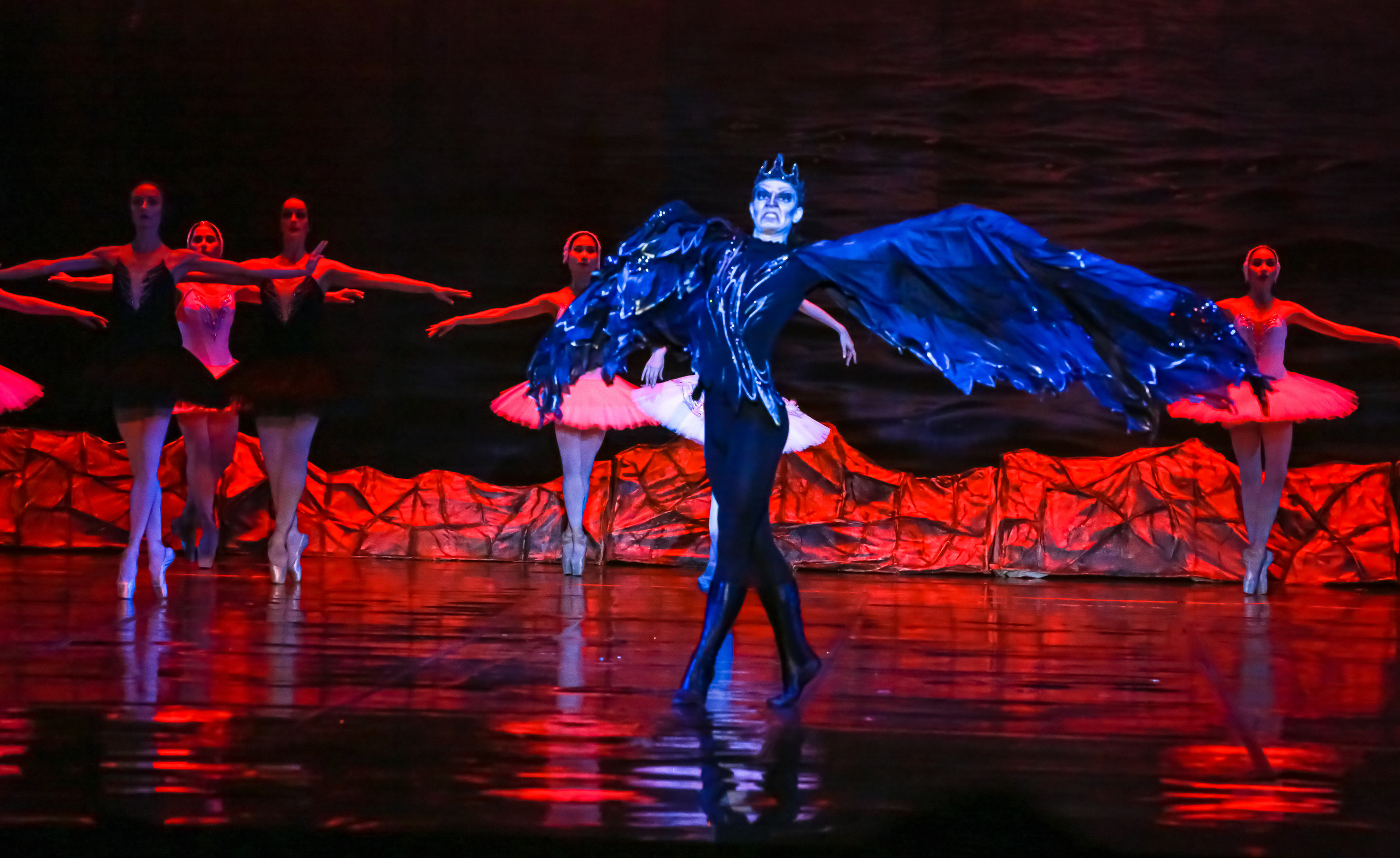 Спектакль Лебединое озеро Марийского театра оперы и балета Зимний. Фотограф в Сочи Юрий Шептаев