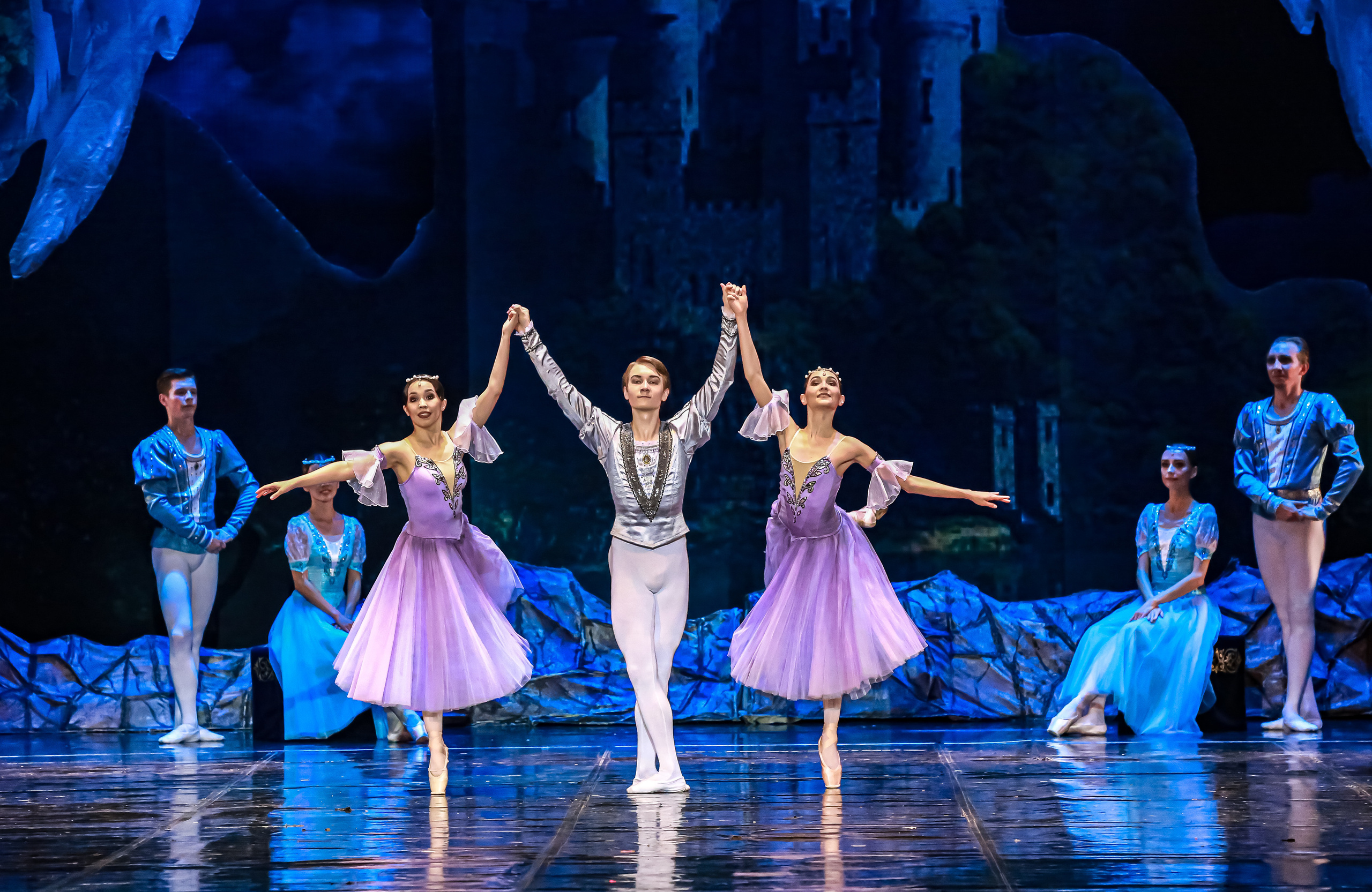 Спектакль Лебединое озеро Марийского театра оперы и балета Зимний. Фотограф в Сочи Юрий Шептаев