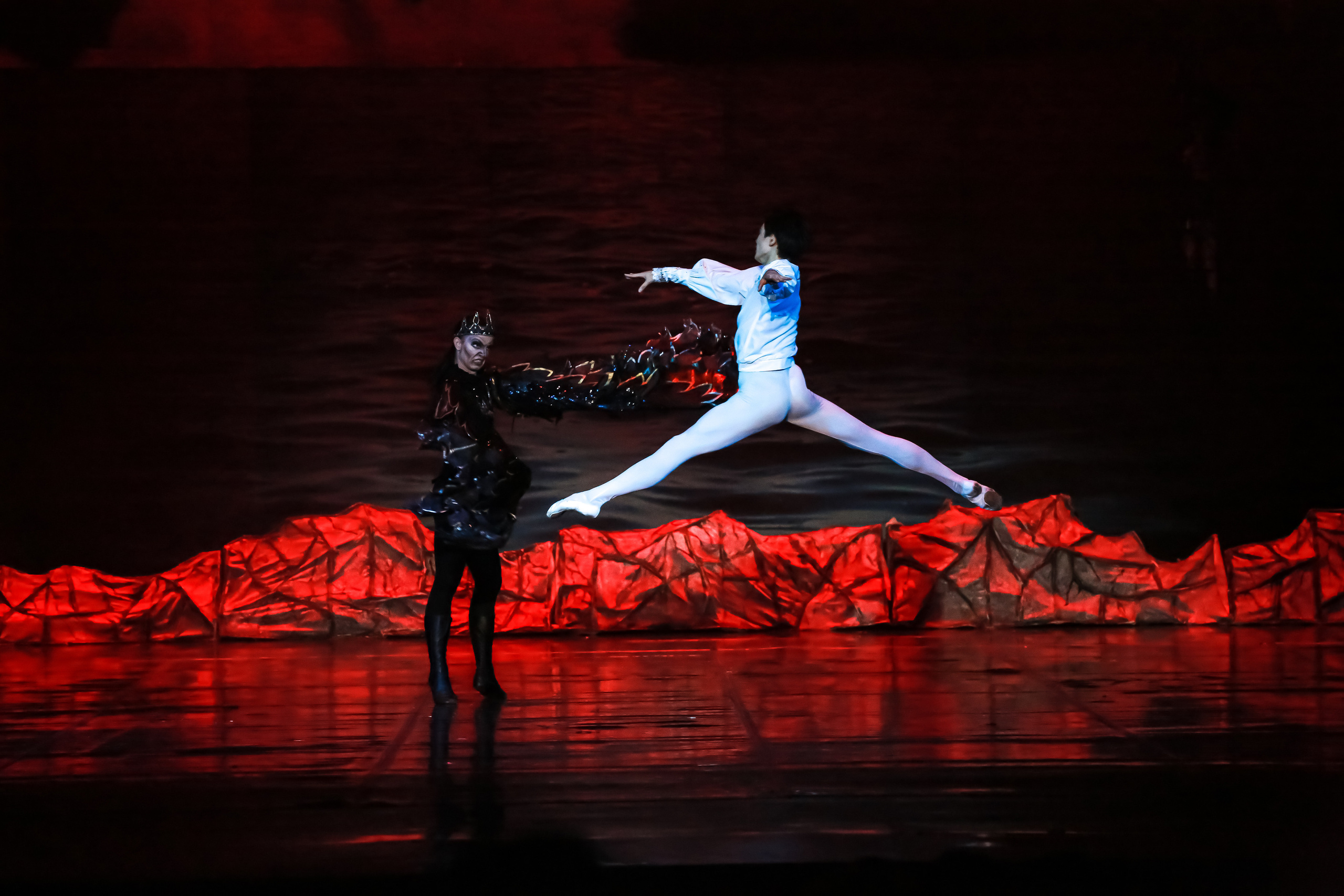 Спектакль Лебединое озеро Марийского театра оперы и балета Зимний. Фотограф в Сочи Юрий Шептаев