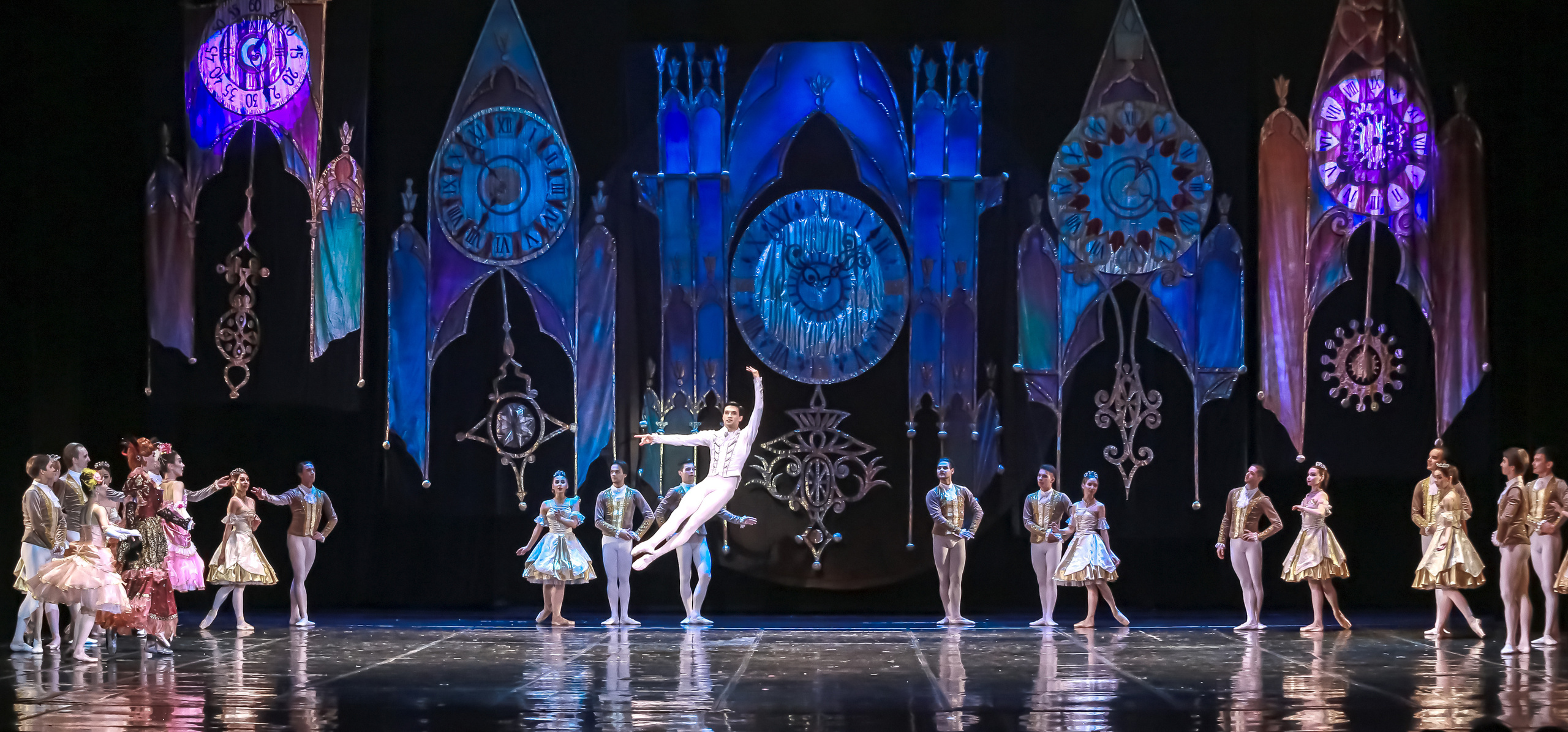 Спектакль Золушка Мариинского театра оперы и балета на сцене Зимнего театра. Фотограф в Сочи Юрий Шептаев