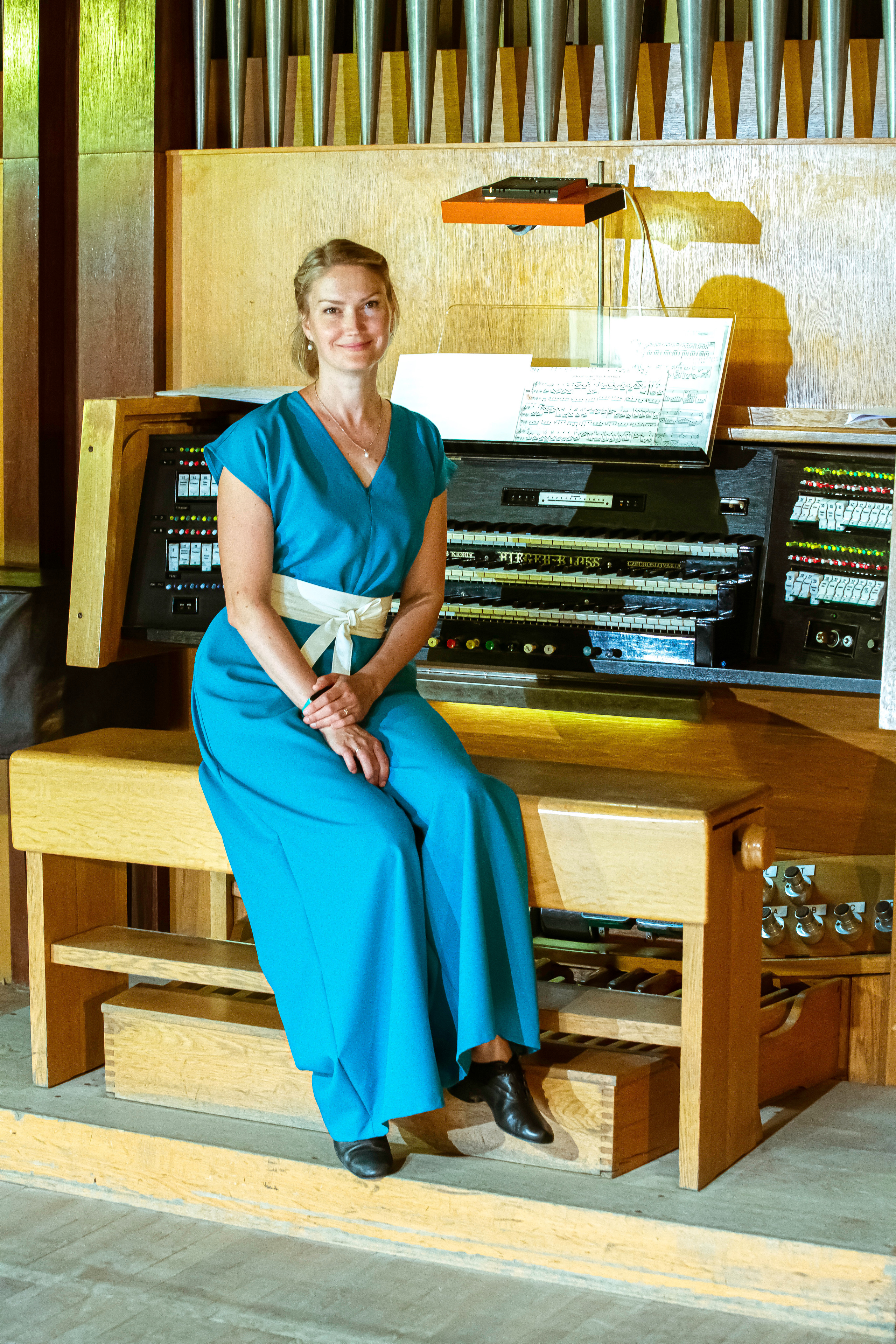 Анастасия Быкова «От Баха к Голливуду». Фотограф в Сочи Юрий Шептаев